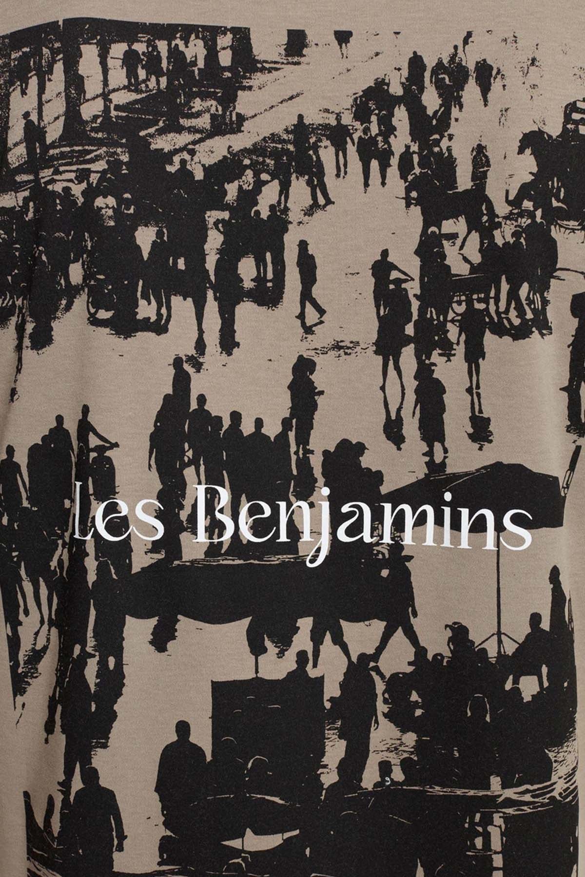 Les Benjamins Yuvarlak Yaka Sırt Desenli T-shirt-Libas Trendy Fashion Store