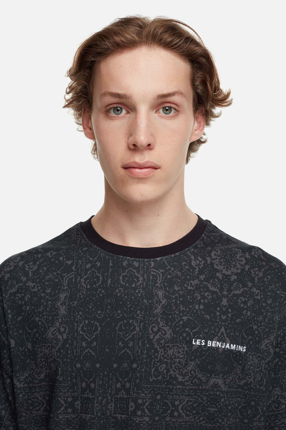 Les Benjamins Yuvarlak Yaka Desenli T-shirt-Libas Trendy Fashion Store