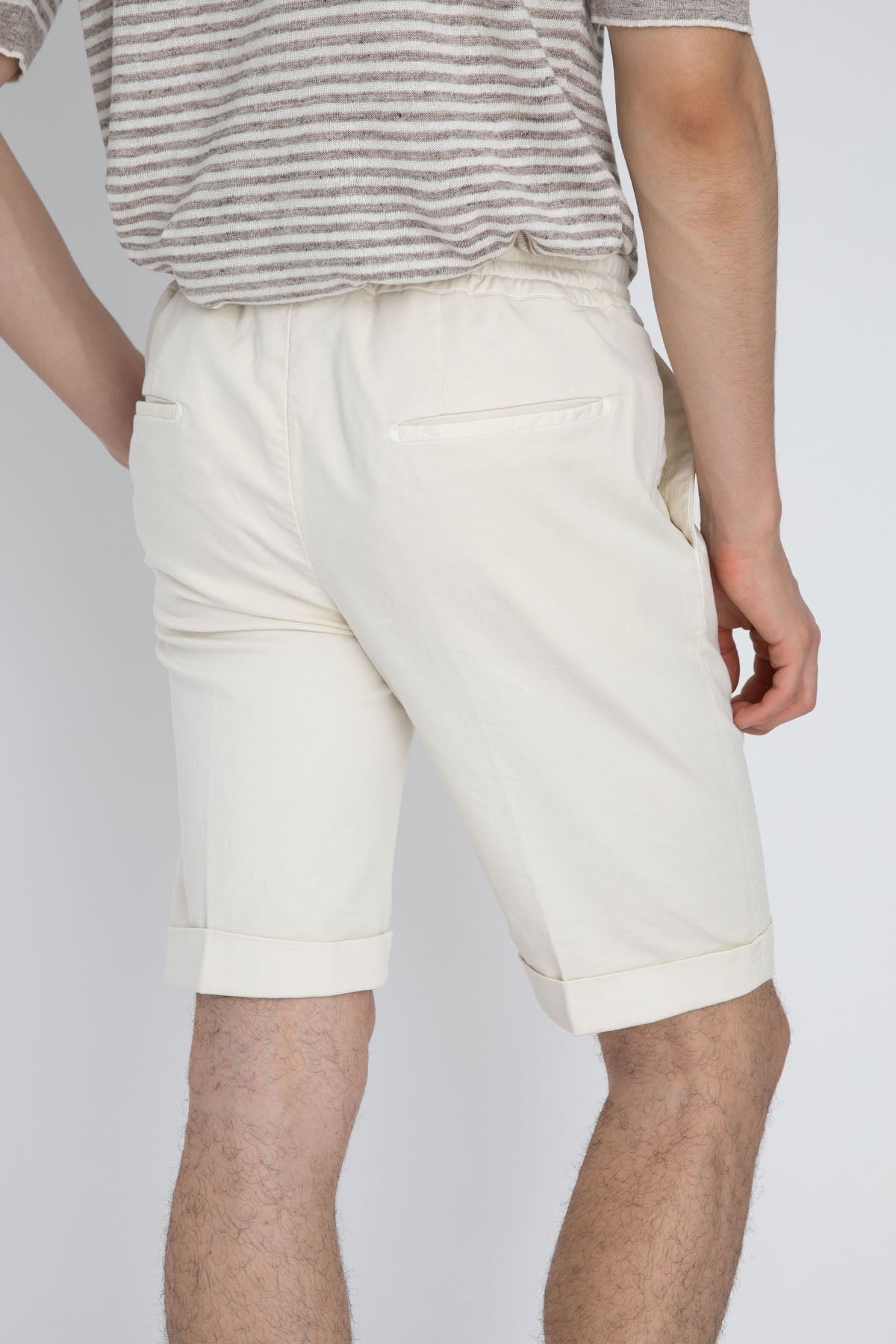 Fradi Beli Lastikli Tek Pile Şort-Libas Trendy Fashion Store