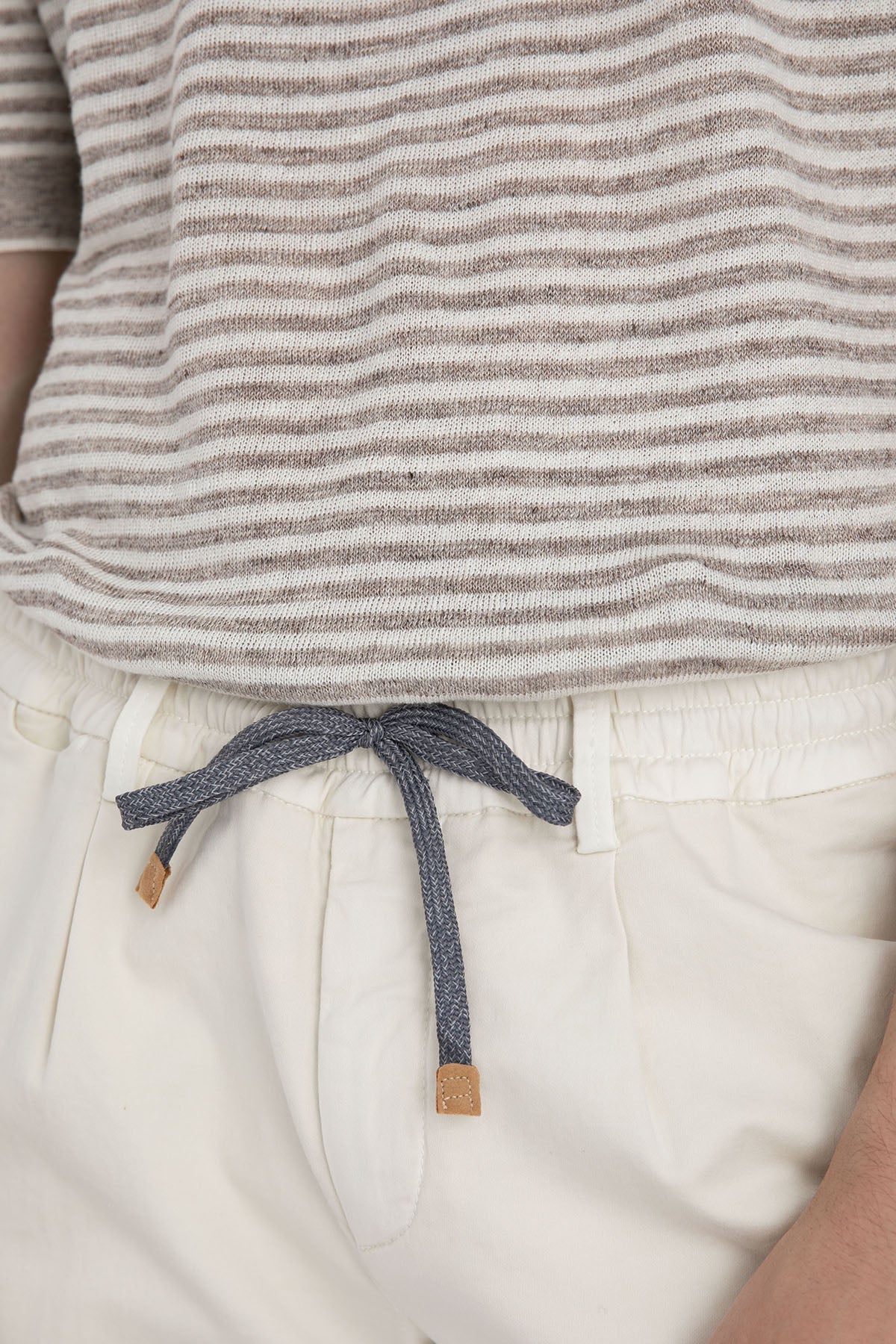 Fradi Beli Lastikli Tek Pile Şort-Libas Trendy Fashion Store