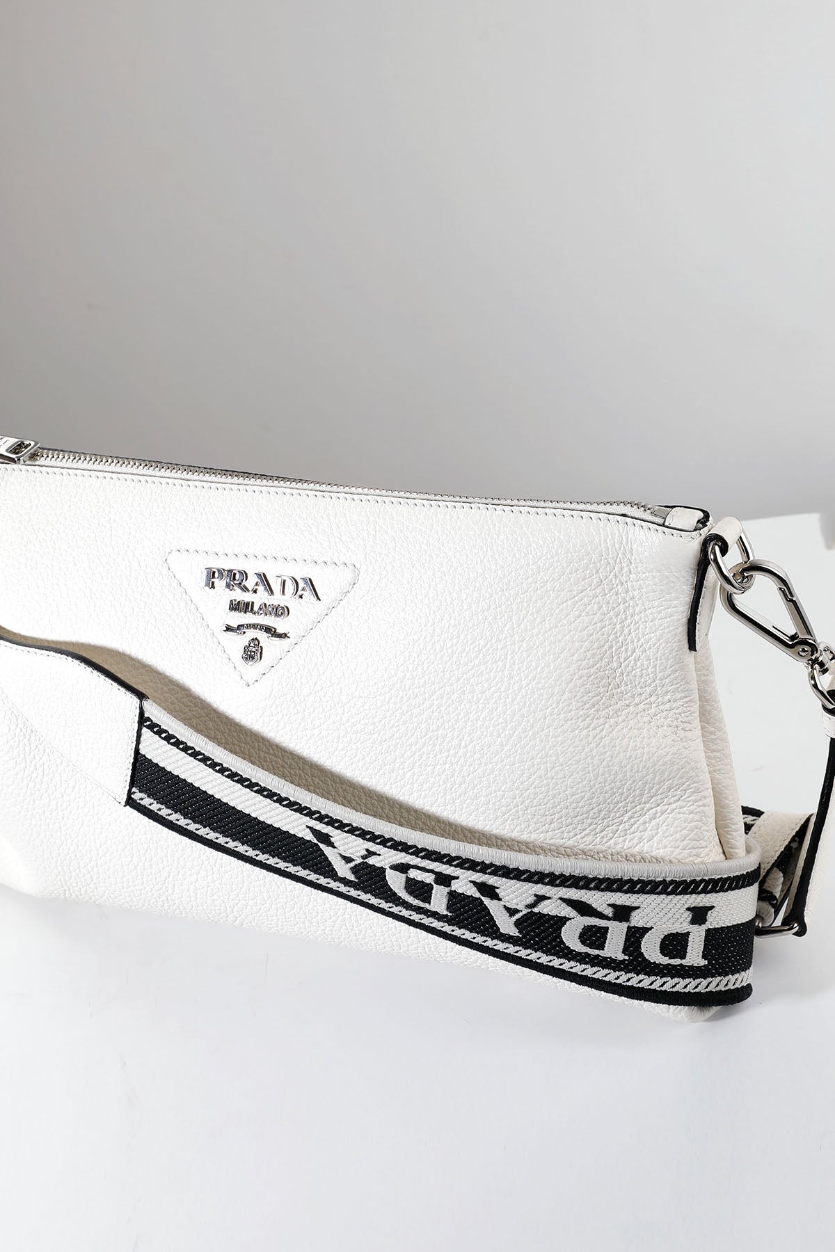 Prada Bandoliera Deri Çanta-Libas Trendy Fashion Store