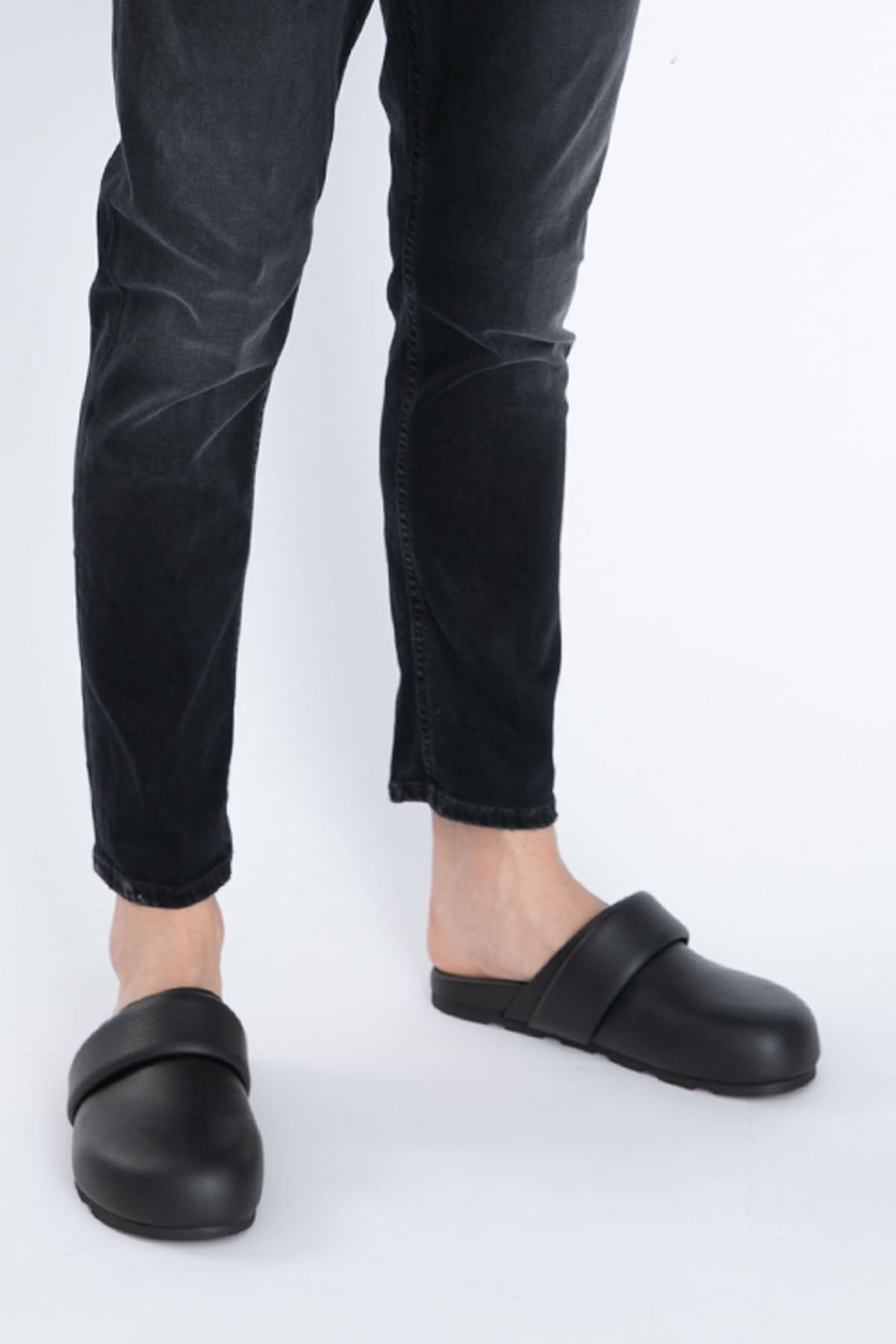 Vic Matie Bantlı Deri Sabo Terlik-Libas Trendy Fashion Store