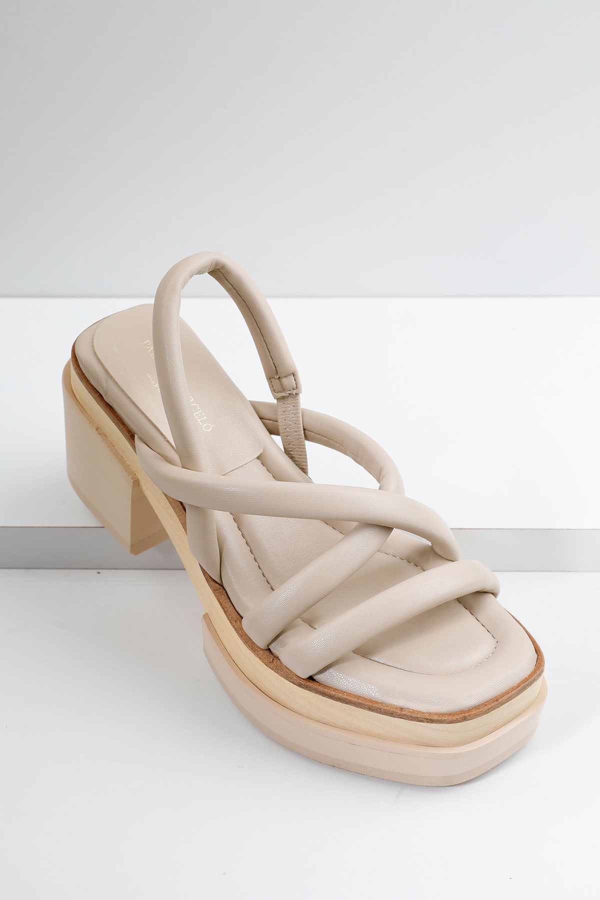 Paloma Barcelo Marine Ayrık Platform Tabanlı Küt Burun Sandalet-Libas Trendy Fashion Store