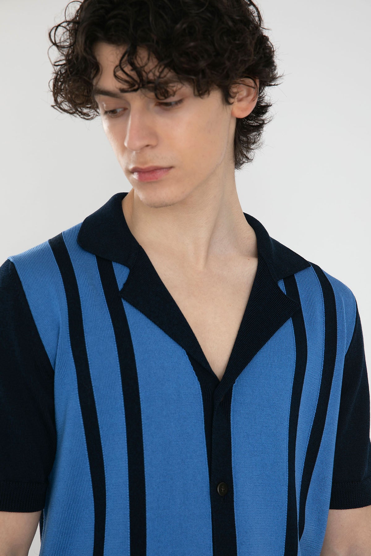 Pantaloni Torino Kamp Yaka Çizgili Örgü Triko Ceket-Libas Trendy Fashion Store