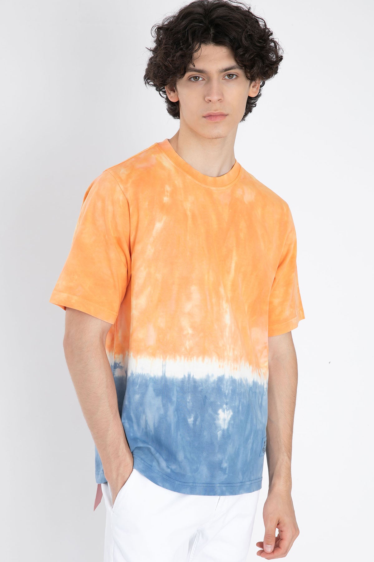 Kenzo Yuvarlak Yaka Batik Renk Bloklu T-shirt-Libas Trendy Fashion Store