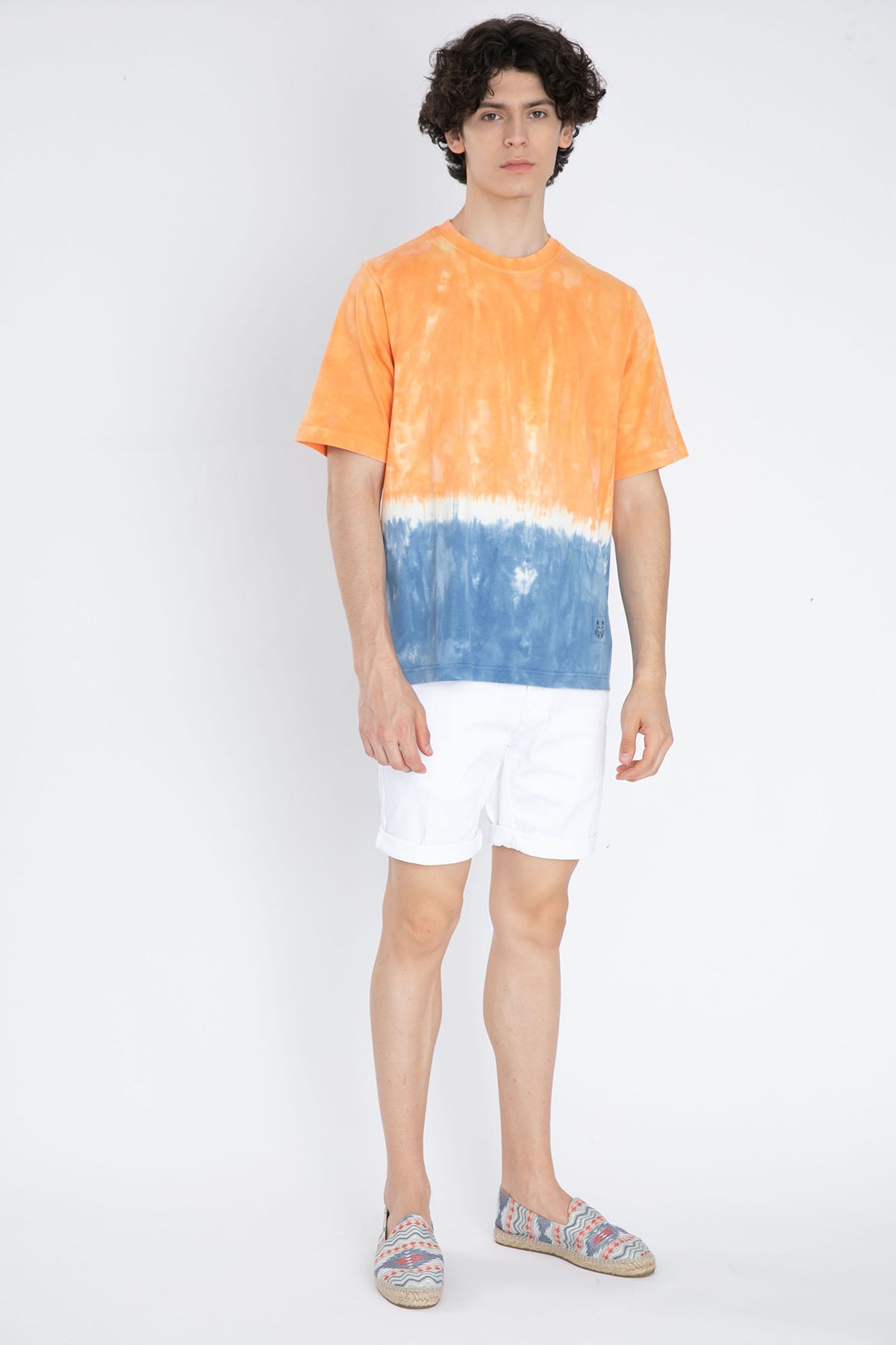 Kenzo Yuvarlak Yaka Batik Renk Bloklu T-shirt-Libas Trendy Fashion Store