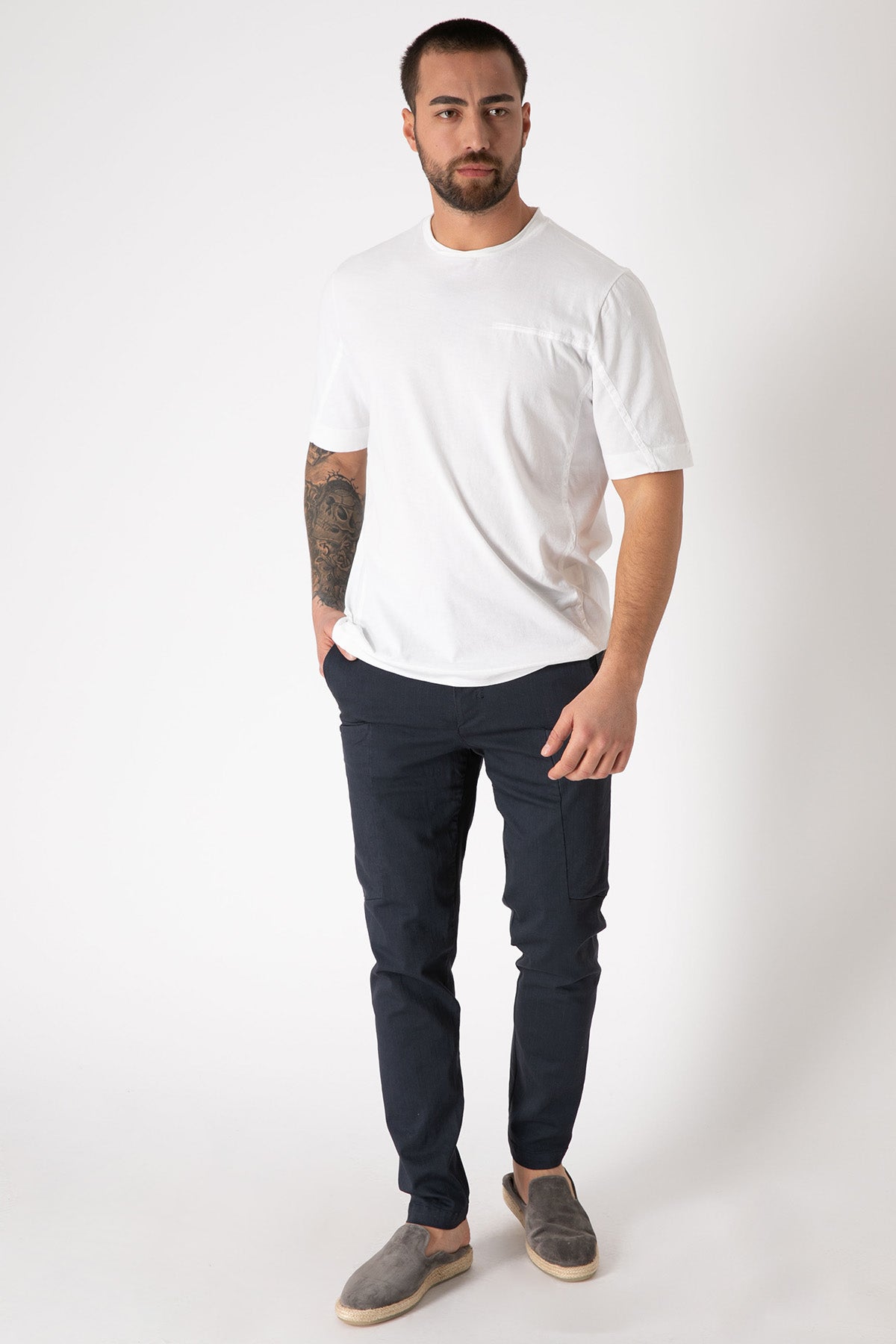 Transit Yuvarlak Yaka Roba Detaylı T-shirt-Libas Trendy Fashion Store