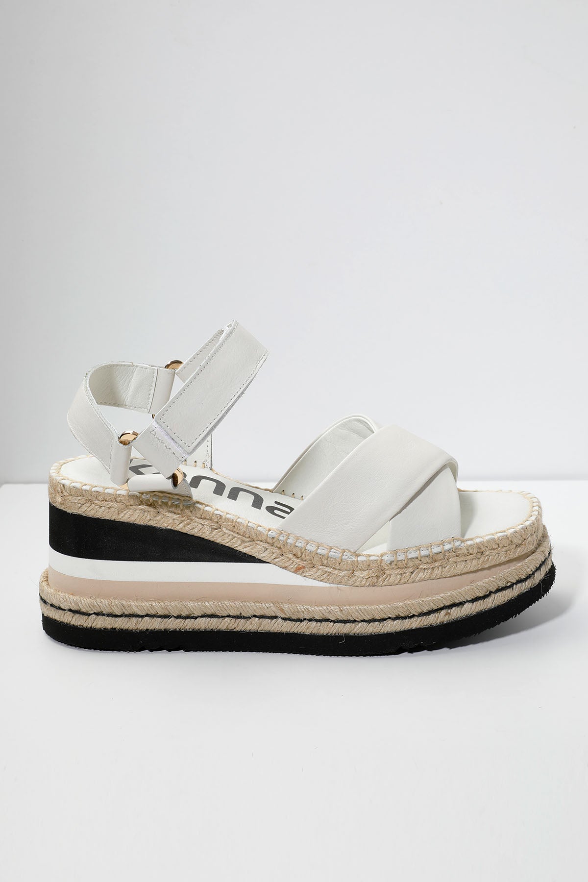 Kanna Küt Burun Dolgu Topuk Deri Sandalet-Libas Trendy Fashion Store