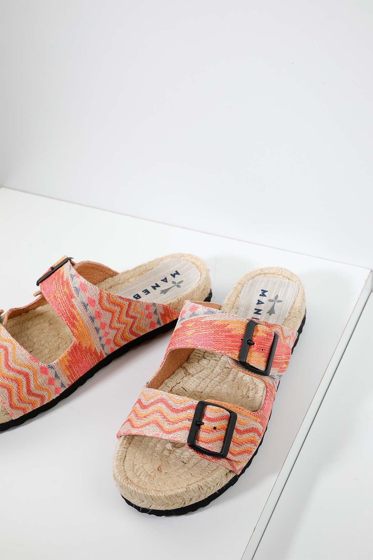 Manebi Tulum Hasır Detaylı Tokalı Terlik-Libas Trendy Fashion Store