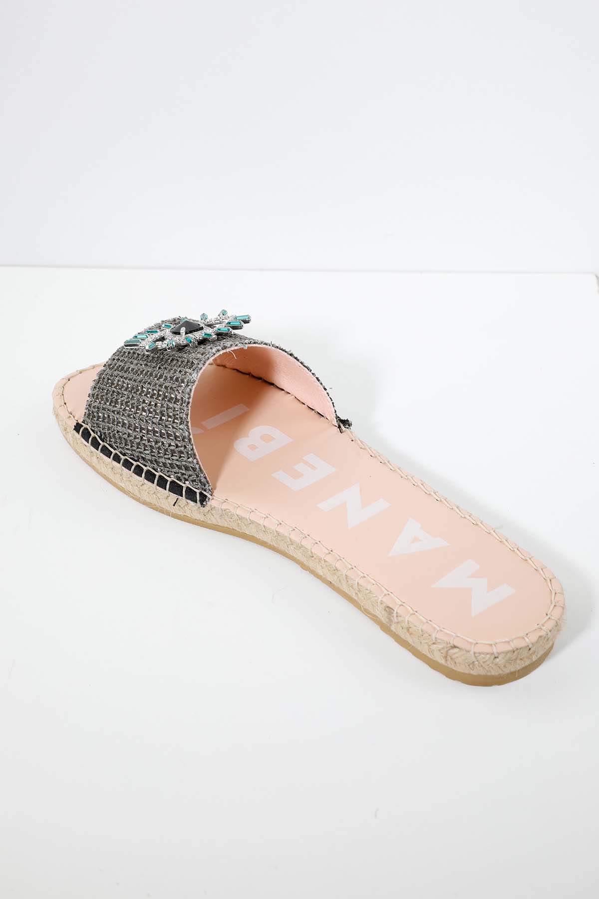 Manebi Capri Göz Logolu Hasır Örgü Terlik-Libas Trendy Fashion Store