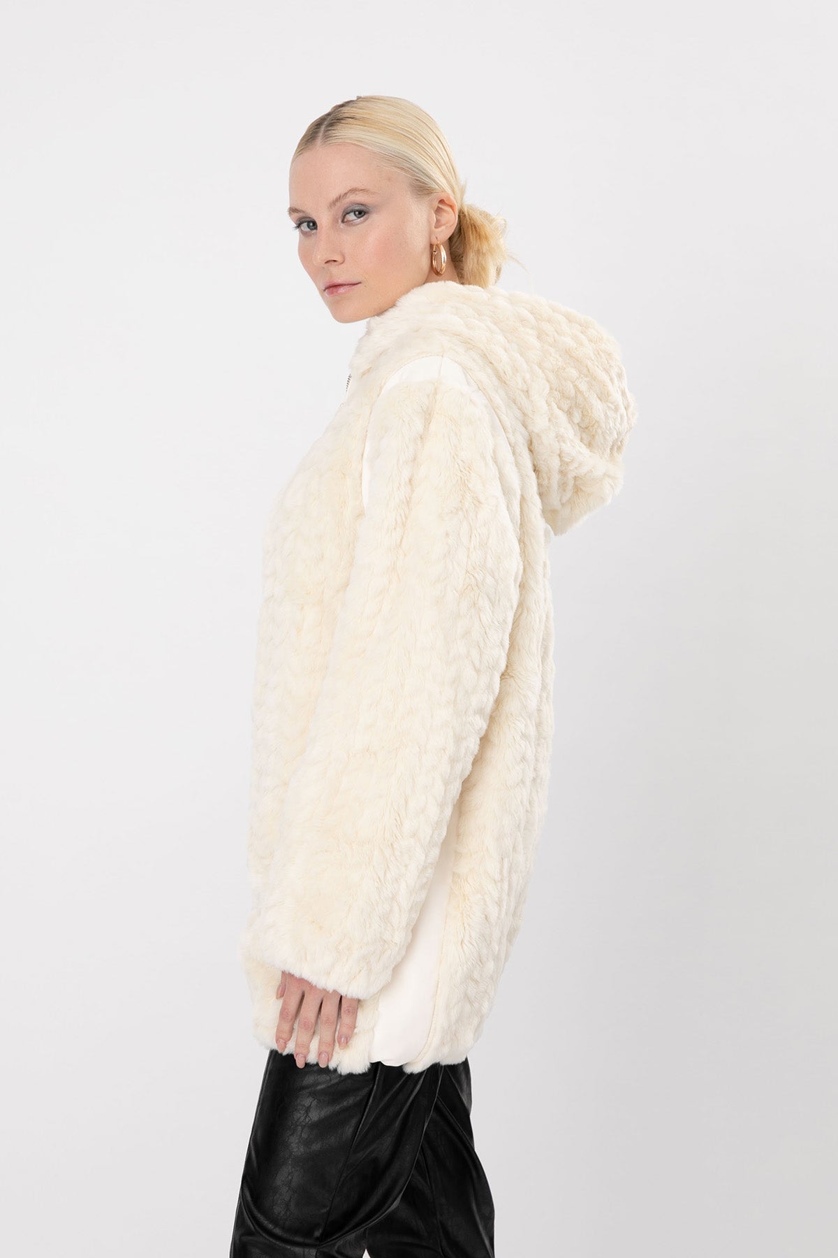 Liu Jo Kapüşonlu Peluş Ceket-Libas Trendy Fashion Store