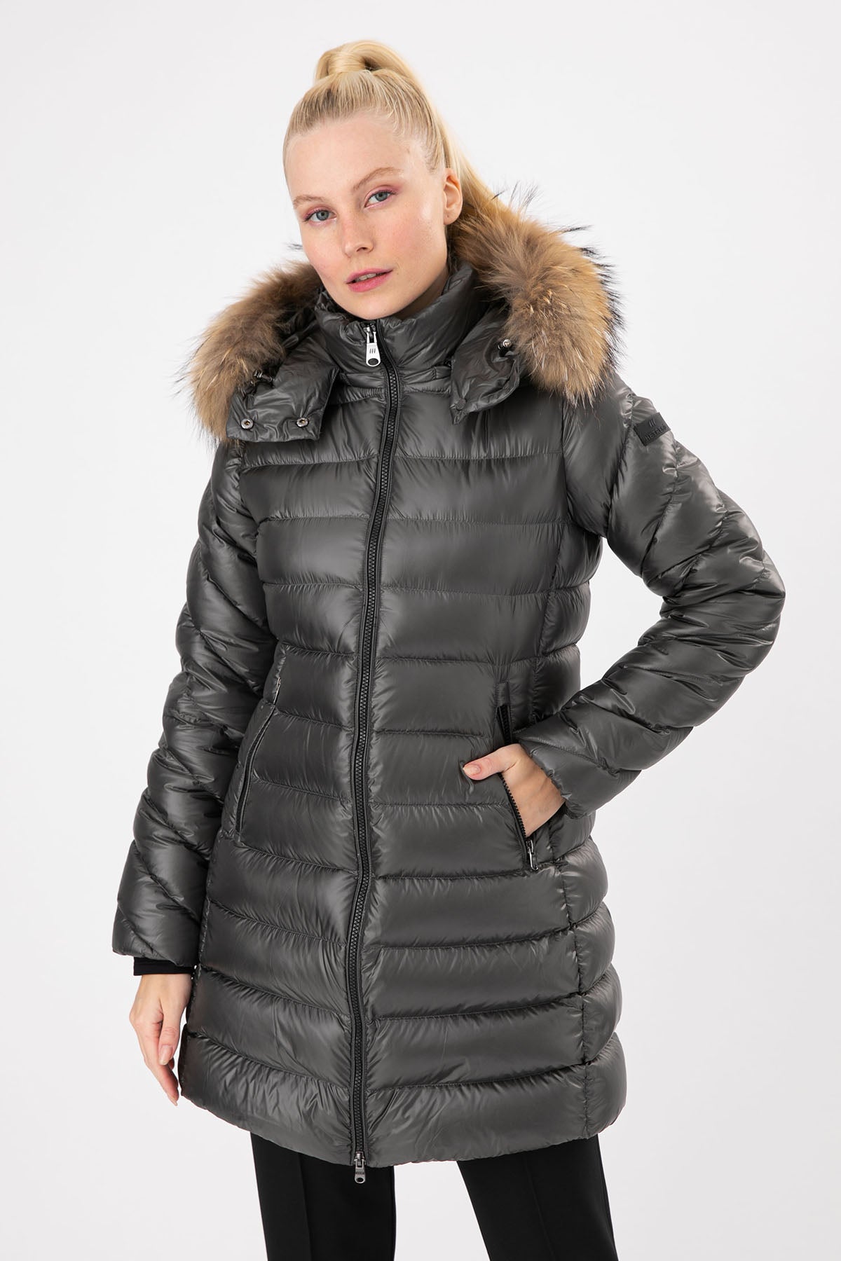 Hetrego Ingrid Slim Fit Kürklü Kapüşonlu Puffer Mont-Libas Trendy Fashion Store