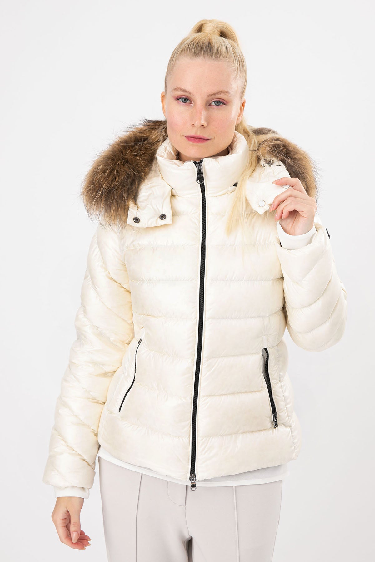 Hetrego Holly Slim Fit Kürklü Kapüşonlu Puffer Mont-Libas Trendy Fashion Store