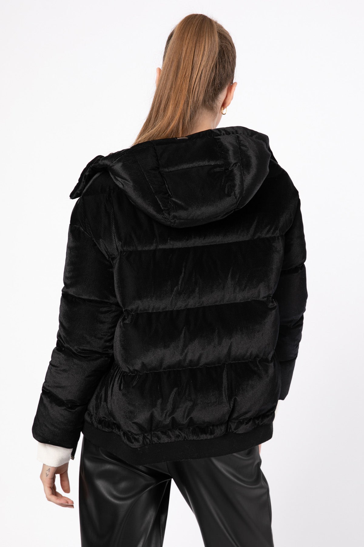 Herno Kapüşonlu Kadife Puffer Mont-Libas Trendy Fashion Store