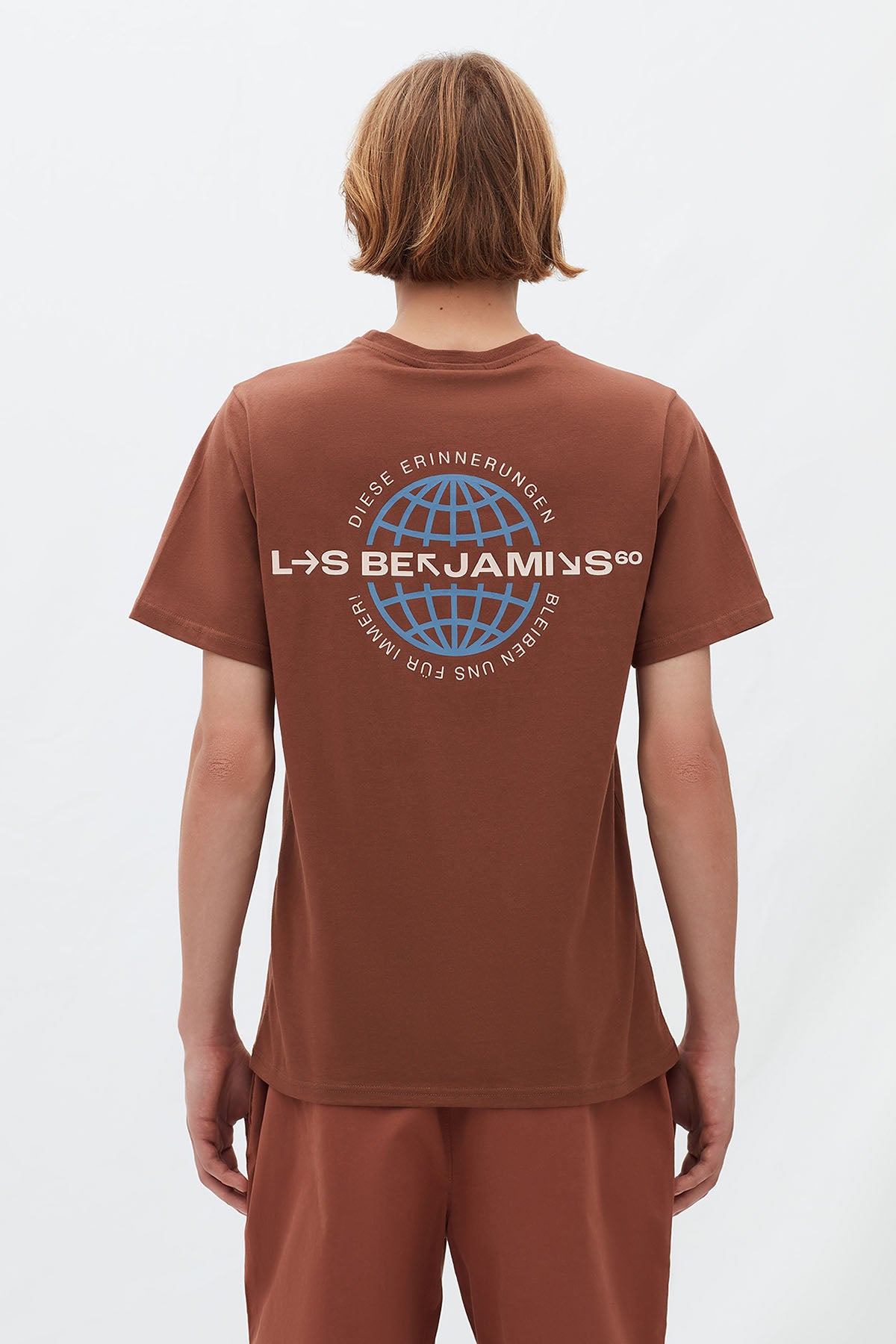 Les Benjamins Yuvarlak Yaka Logolu T-shirt-Libas Trendy Fashion Store