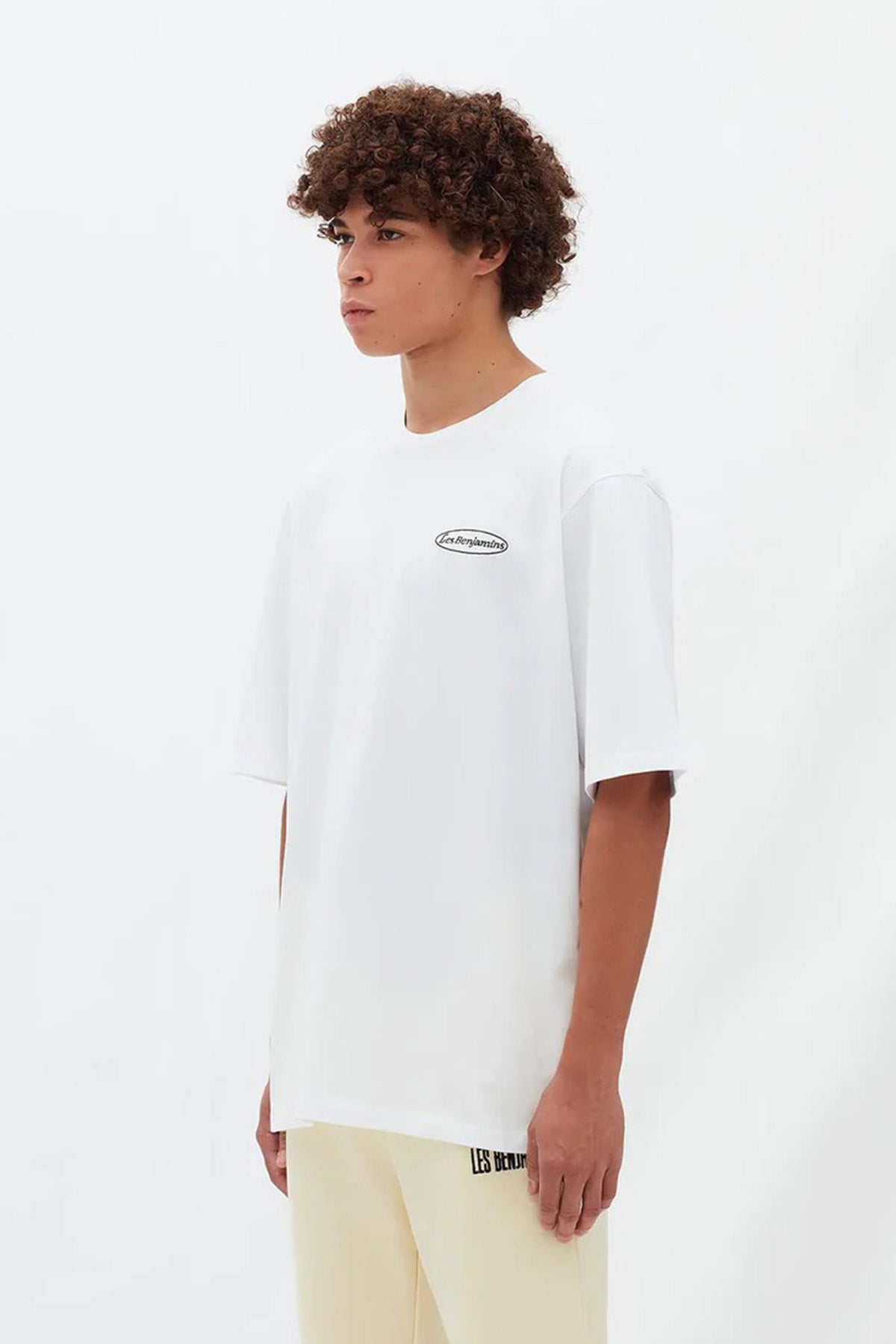 Les Benjamins Yuvarlak Yaka Logolu T-shirt-Libas Trendy Fashion Store