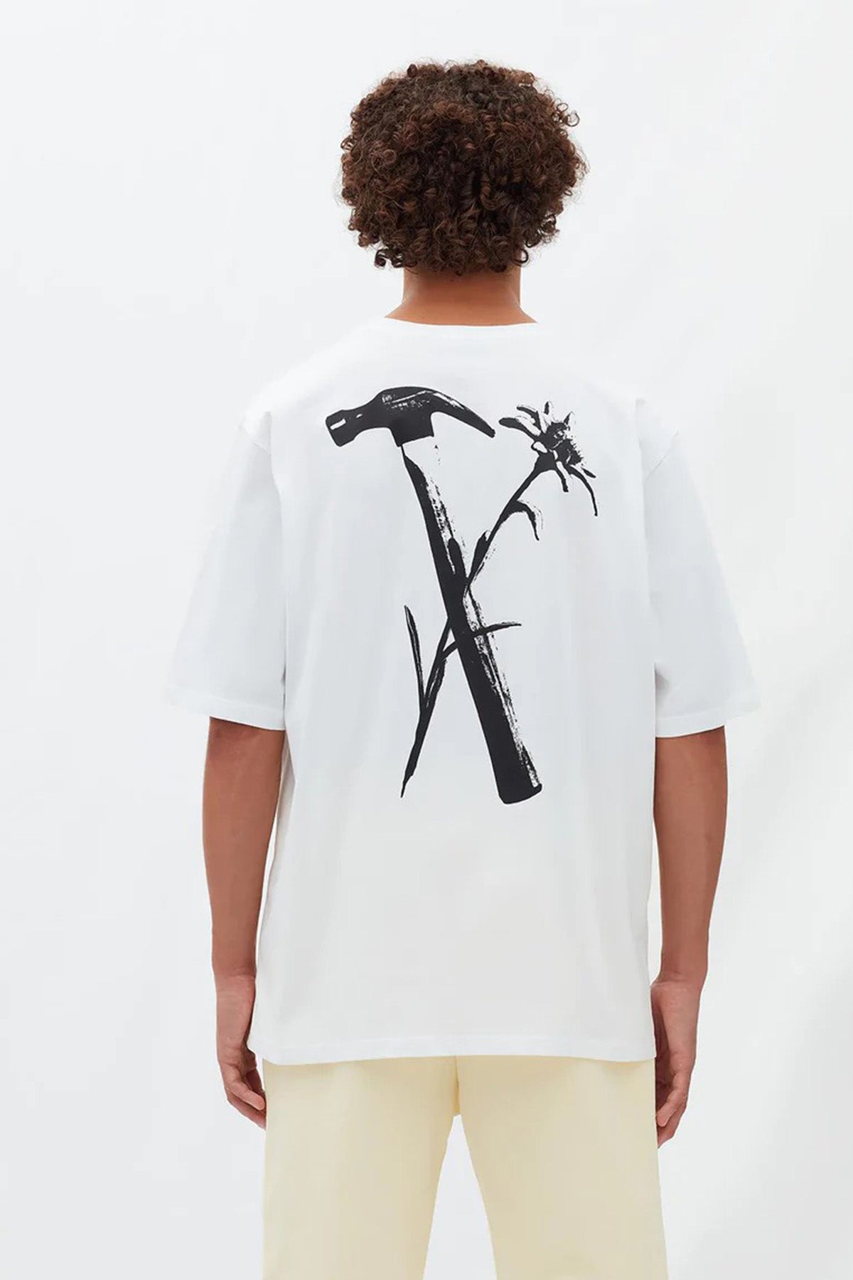 Les Benjamins Yuvarlak Yaka Logolu T-shirt-Libas Trendy Fashion Store