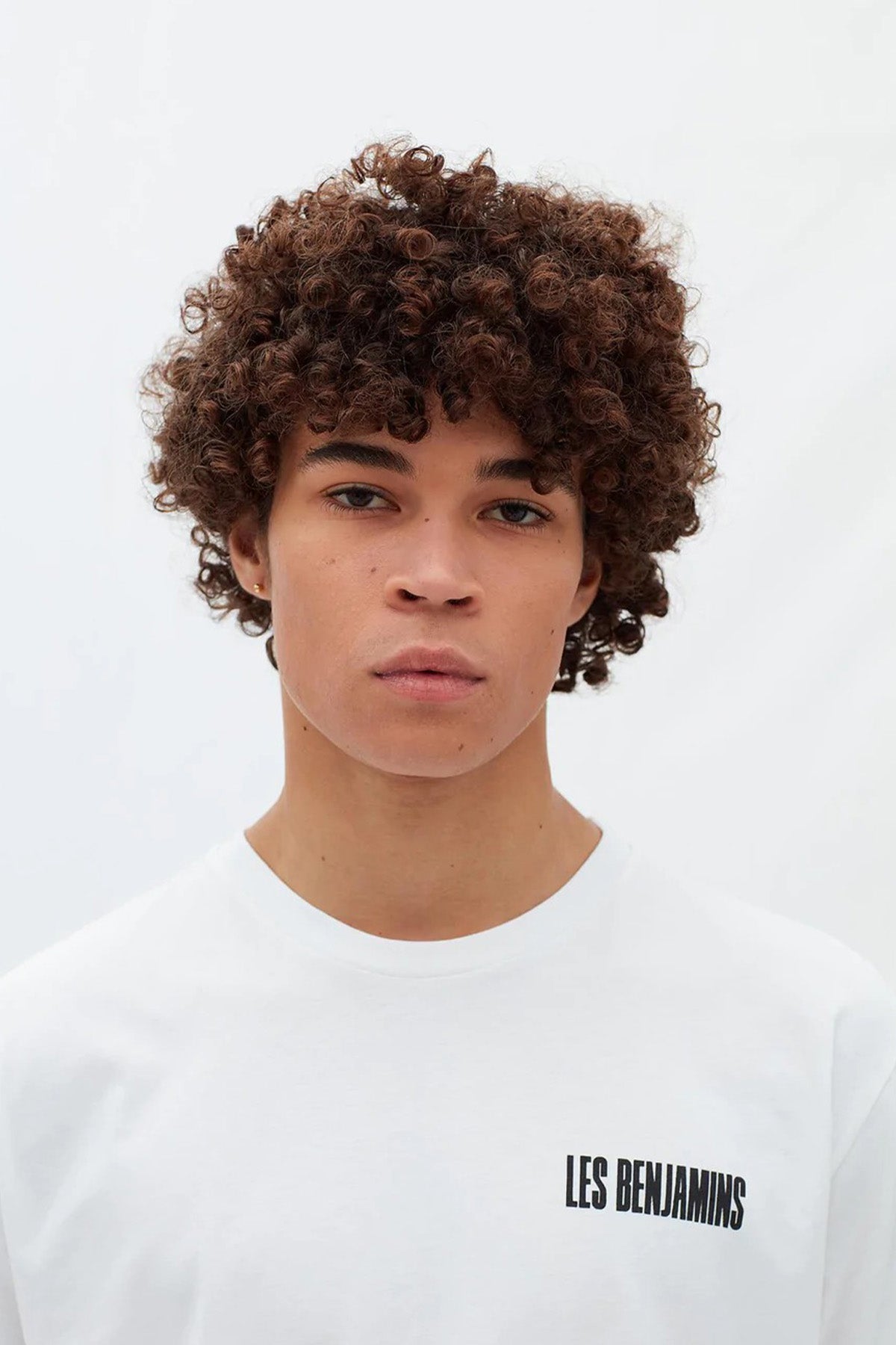 Les Benjamins Yuvarlak Yaka Logolu T-shirt-Libas Trendy Fashion Store