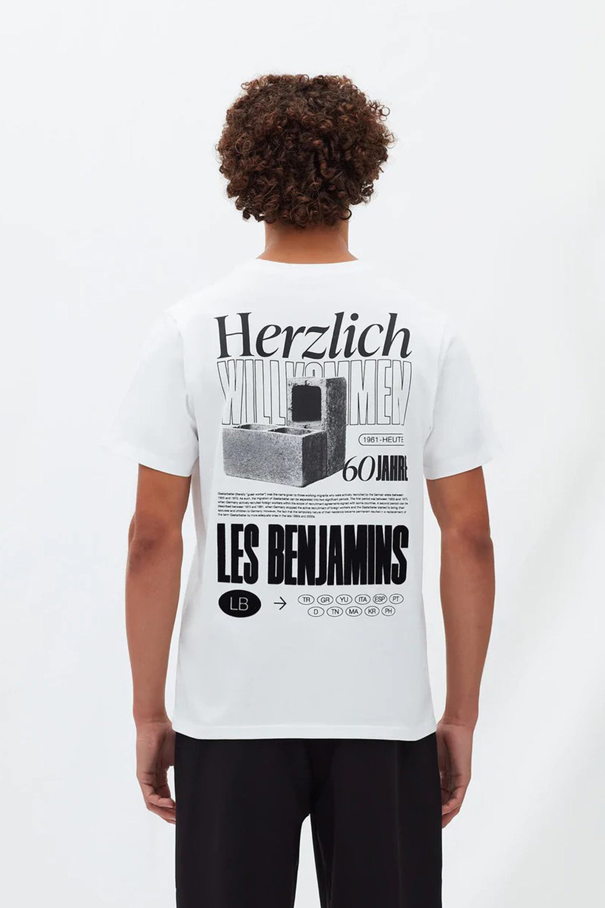 Les Benjamins Yuvarlak Yaka Logolu T-shirt-Libas Trendy Fashion Store