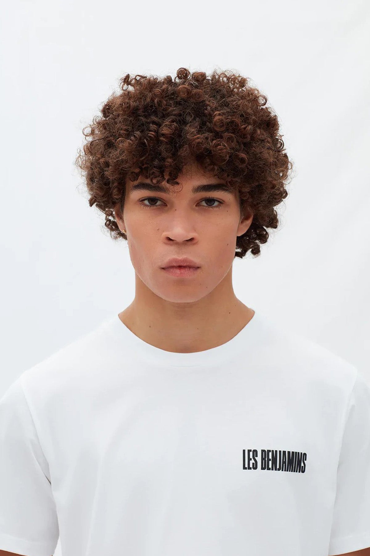 Les Benjamins Yuvarlak Yaka Logolu T-shirt-Libas Trendy Fashion Store