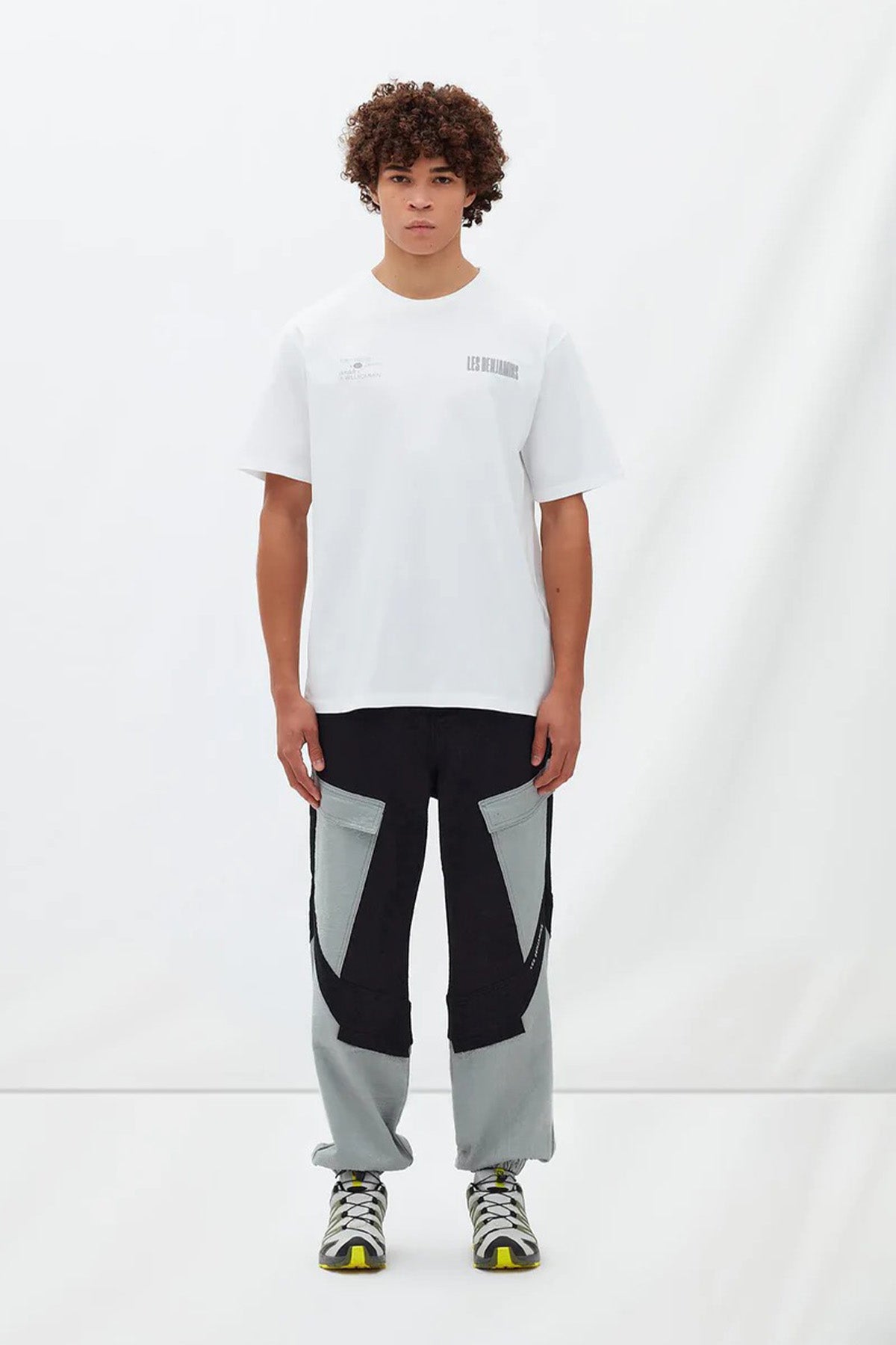 Les Benjamins Yuvarlak Yaka Logolu T-shirt-Libas Trendy Fashion Store