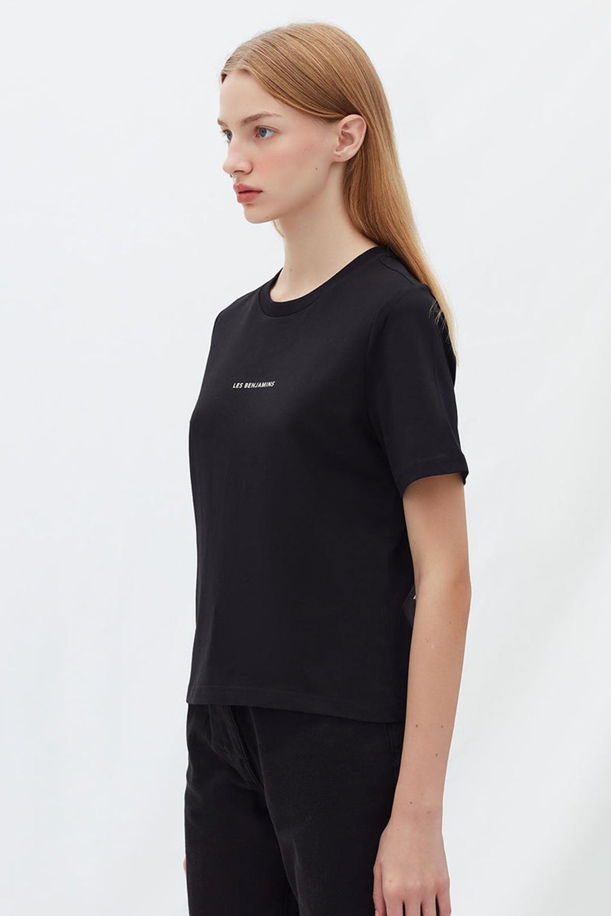 Les Benjamins Yuvarlak Yaka Logolu T-shirt-Libas Trendy Fashion Store