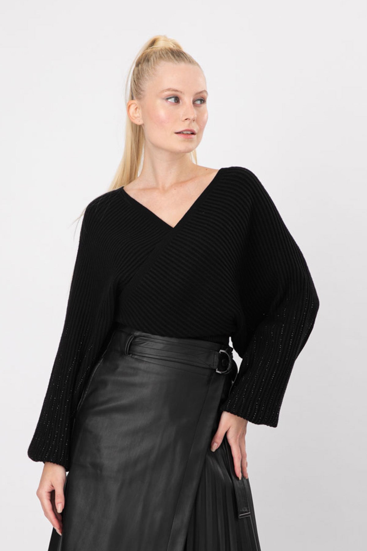 Bsb V Yaka Geniş Kol Triko-Libas Trendy Fashion Store