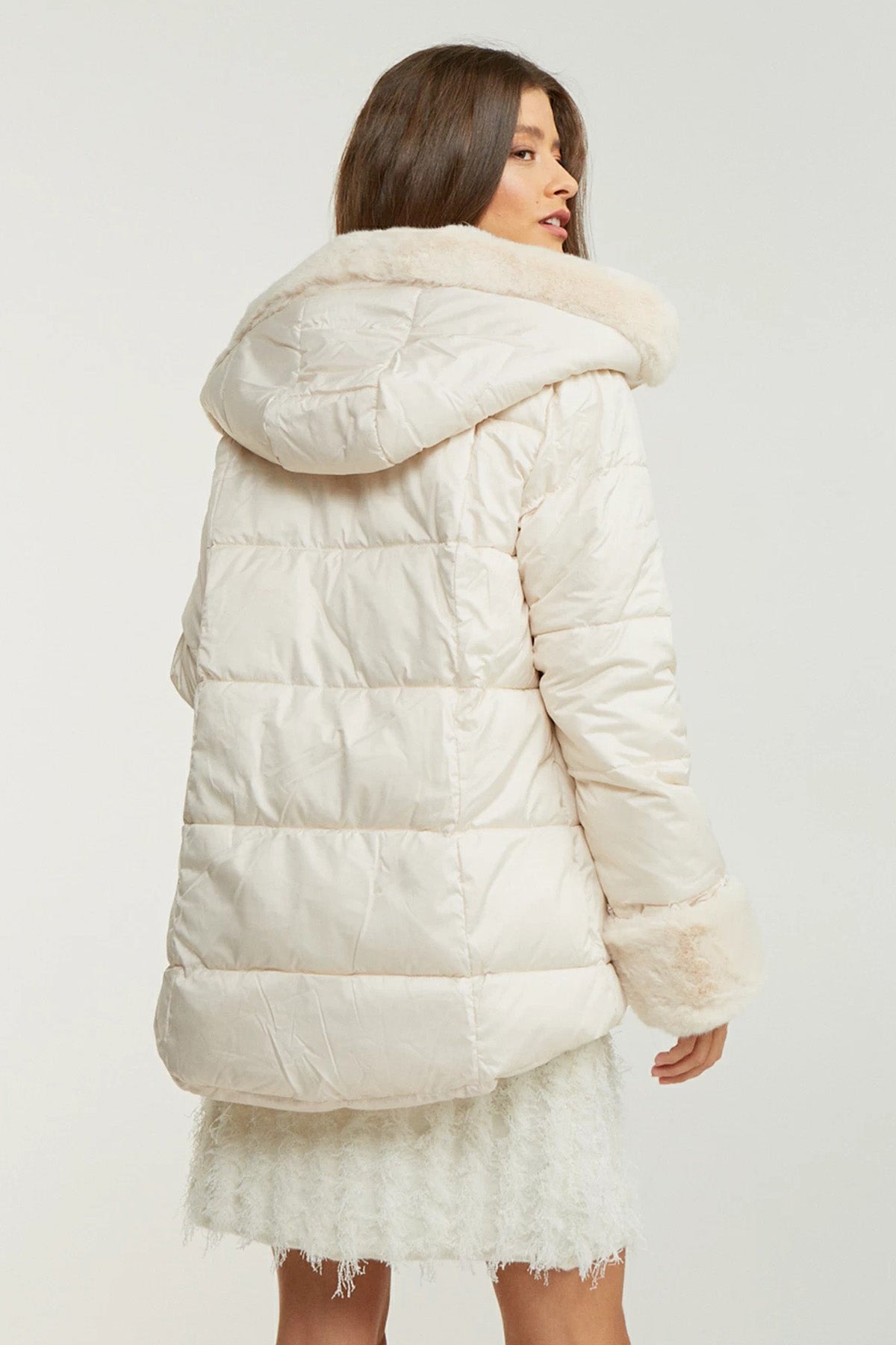 Lynne Kürk Detaylı Kapüşonlu Puffer Mont-Libas Trendy Fashion Store