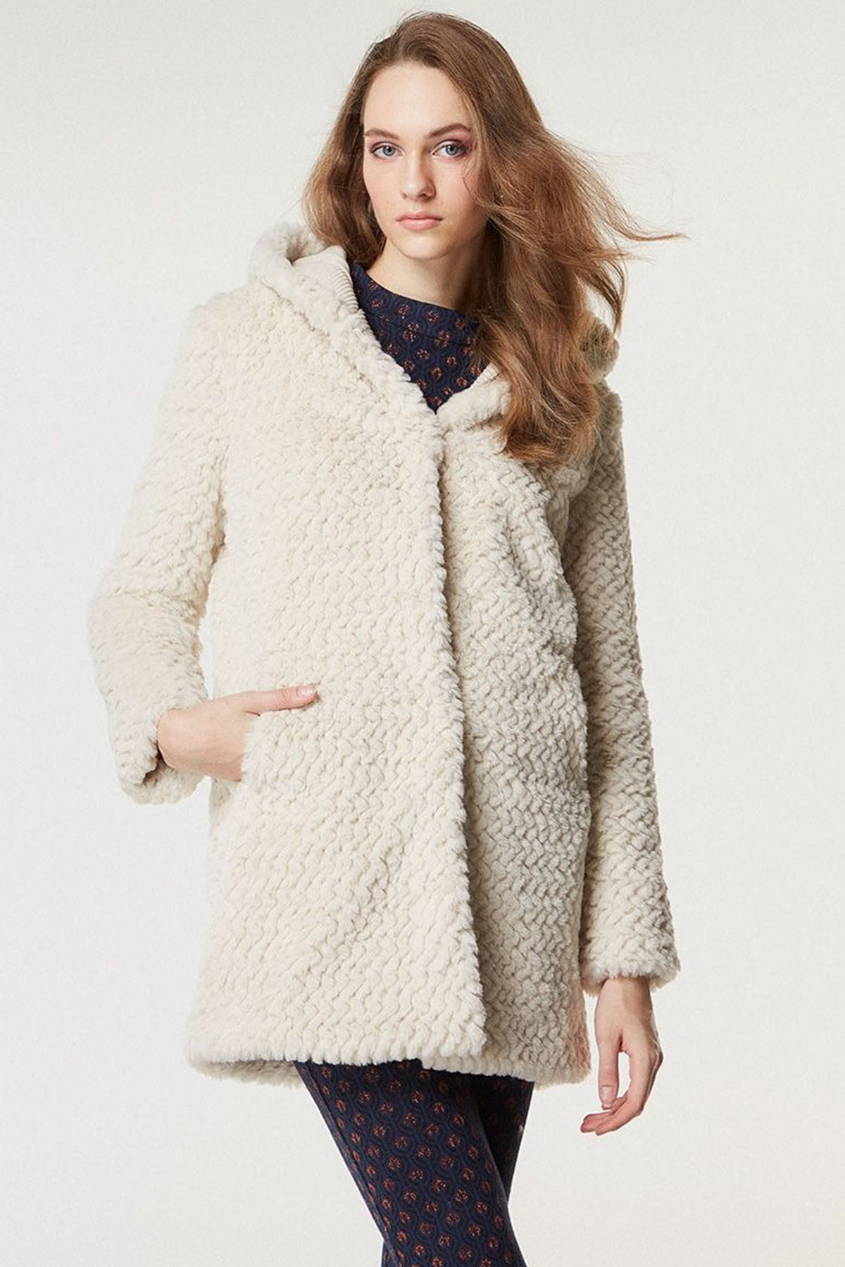 Bsb Kapüşonlu Kısa Kaban-Libas Trendy Fashion Store