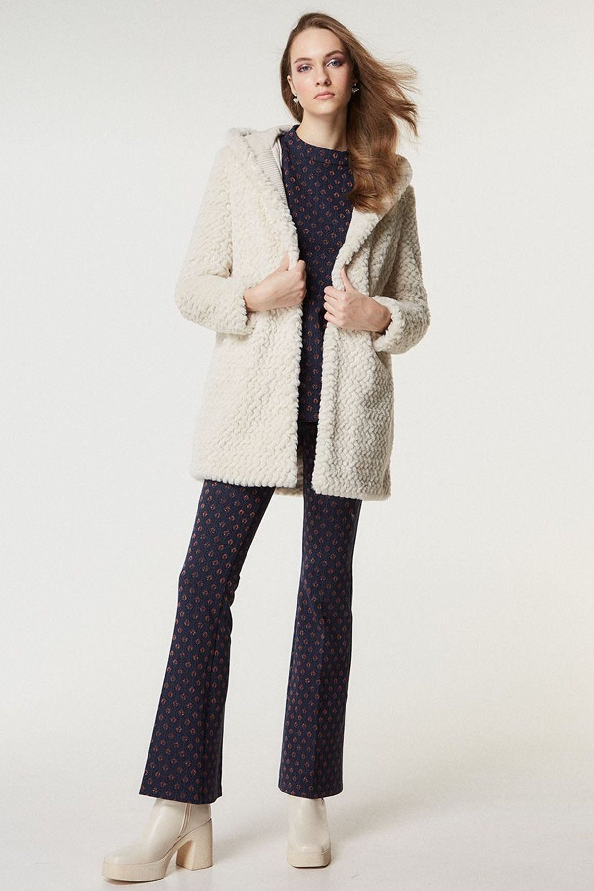 Bsb Kapüşonlu Kısa Kaban-Libas Trendy Fashion Store