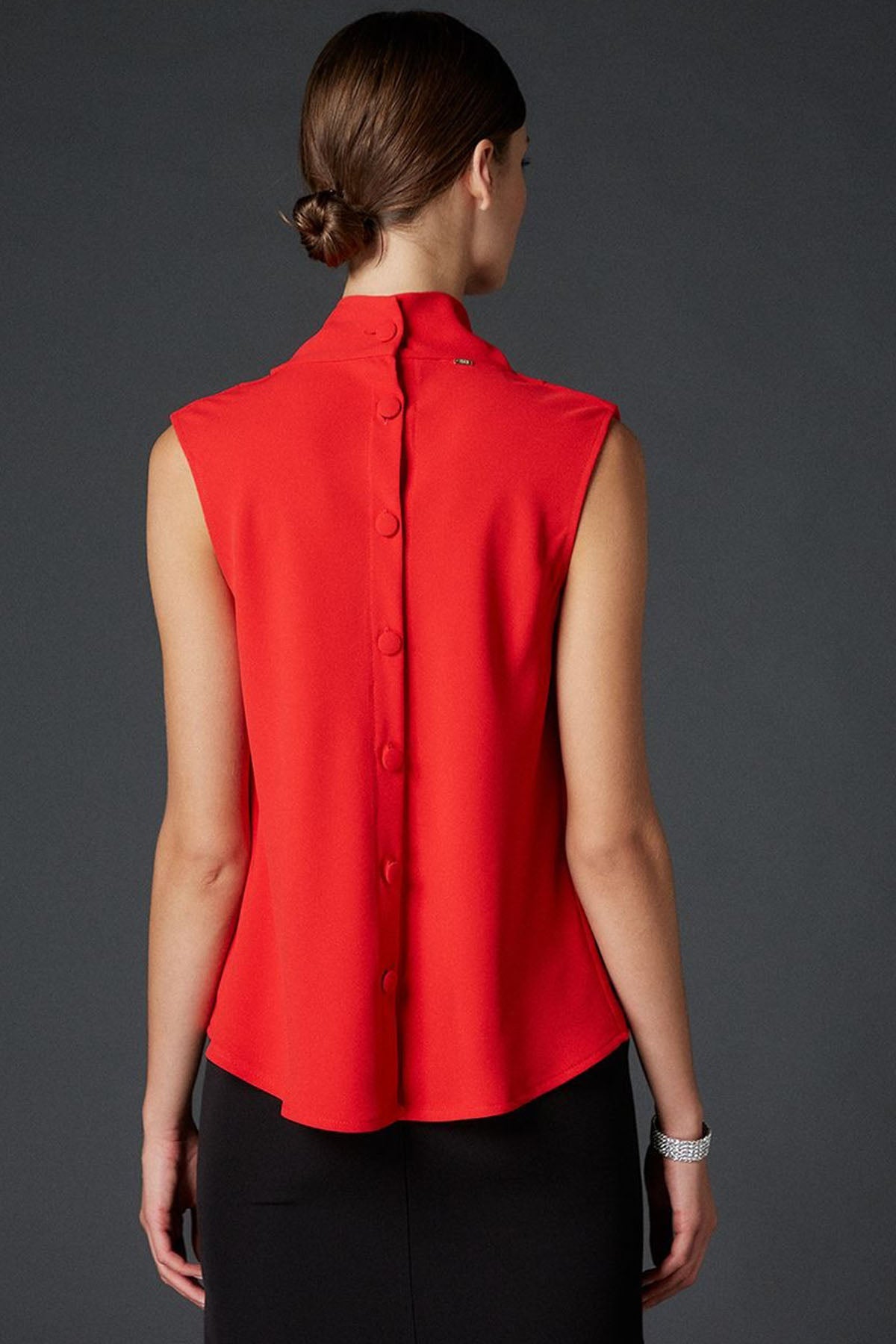 Bsb Dökümlü Yaka Sırtı Düğmeli Kolsuz Bluz-Libas Trendy Fashion Store