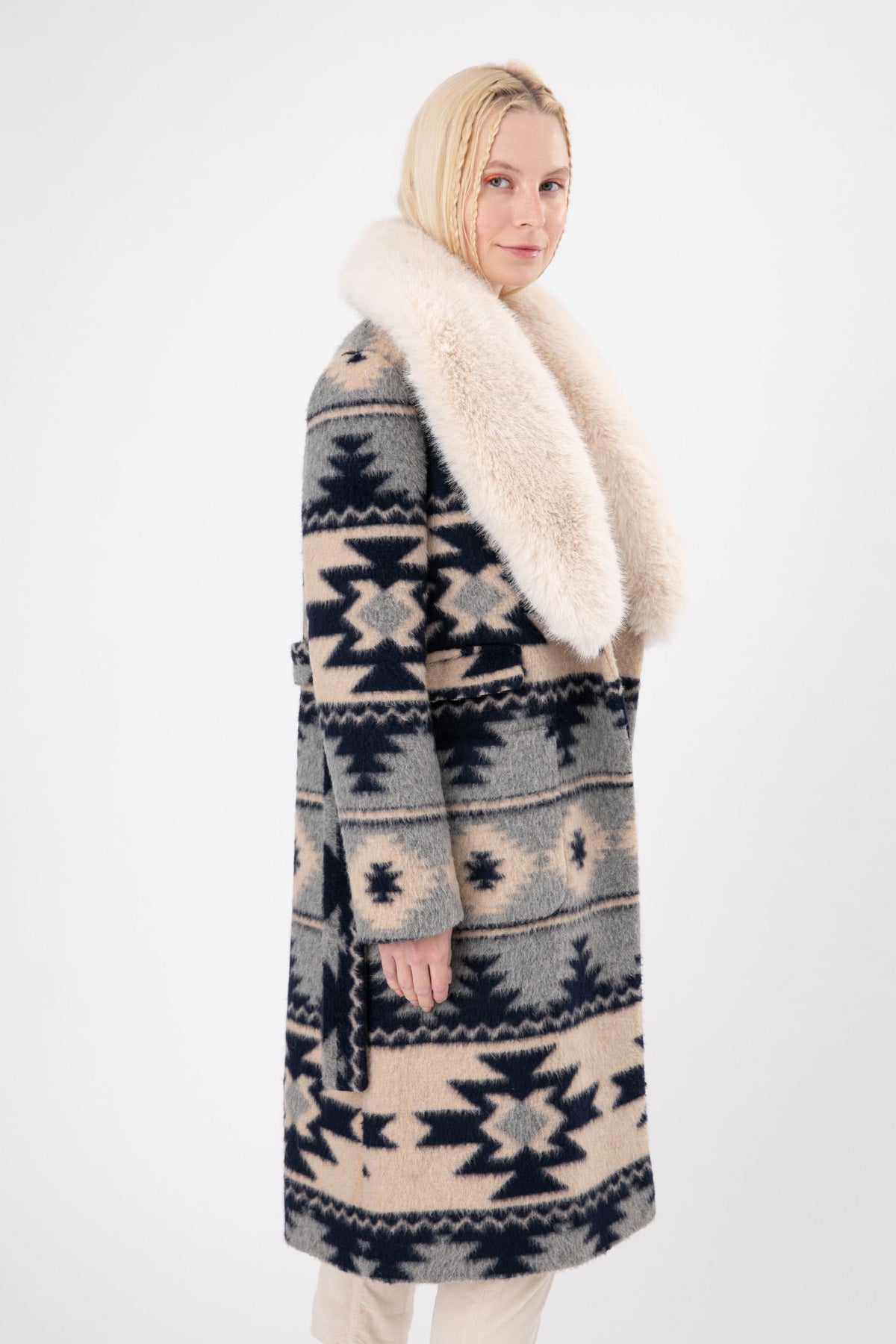 Ava Adore Etnik Desenli Kürklü Kuşaklı Manto-Libas Trendy Fashion Store