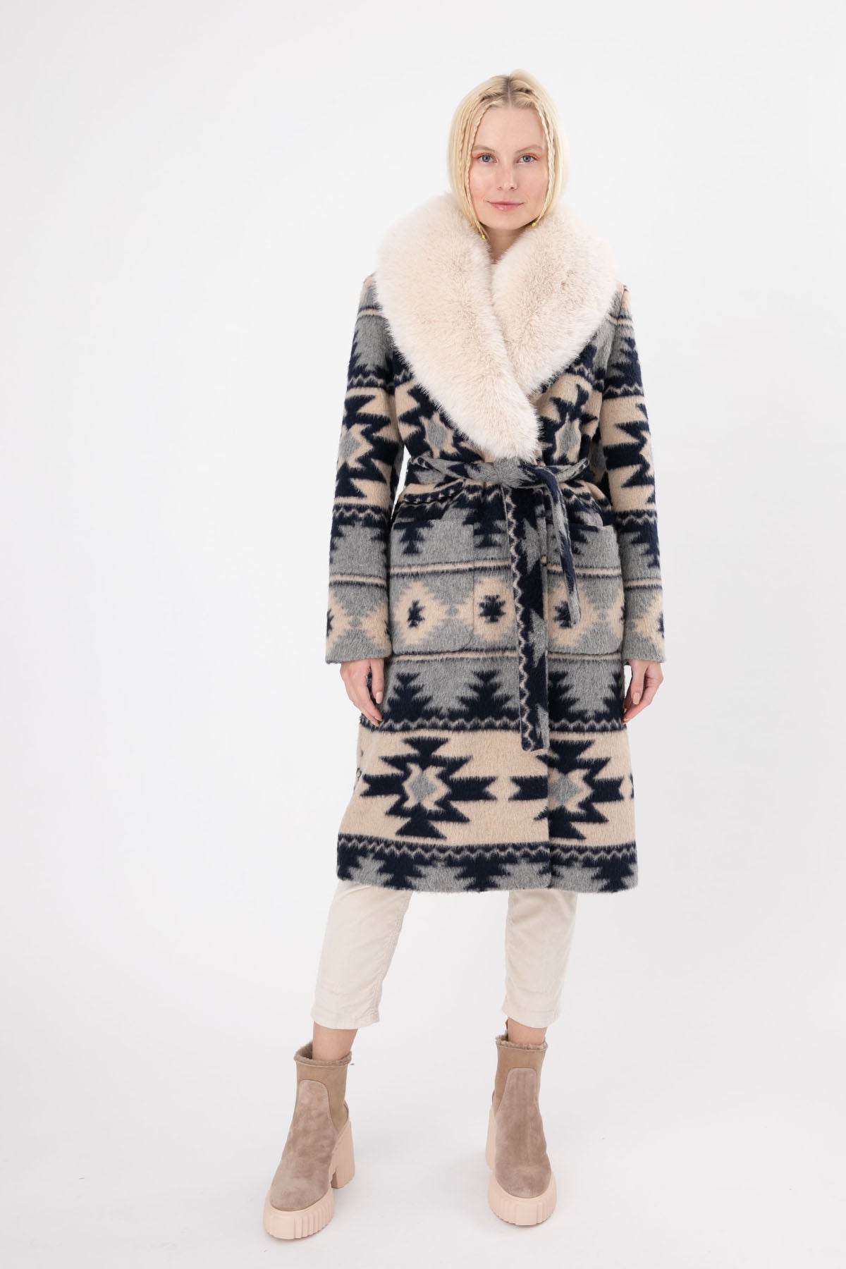 Ava Adore Etnik Desenli Kürklü Kuşaklı Manto-Libas Trendy Fashion Store