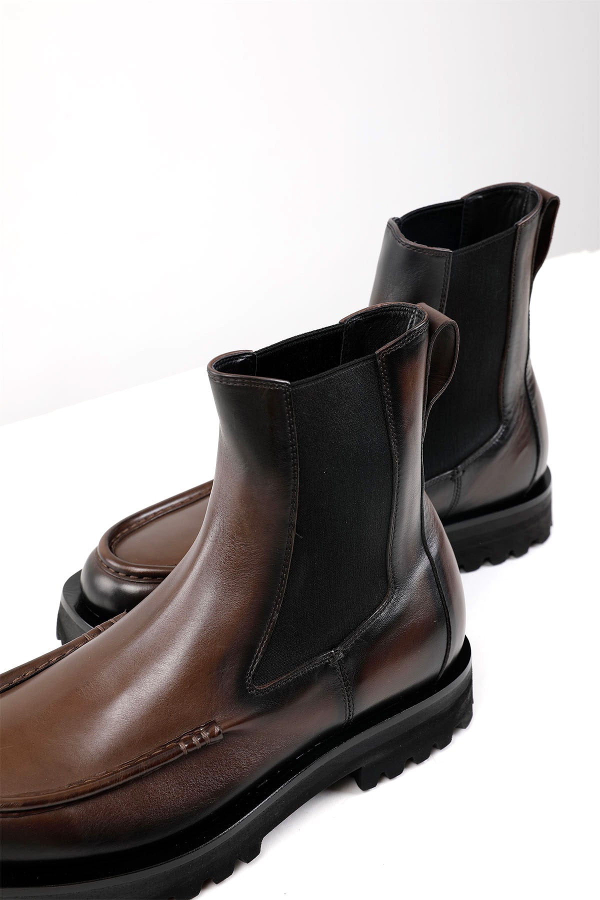 Officine Creative Conceptual St. Moritz Taban Lastikli Deri Chelsea Bot-Libas Trendy Fashion Store