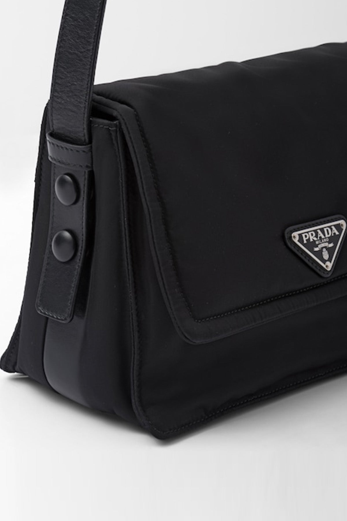 Prada Logolu Re-Nylon Omuz Çantası-Libas Trendy Fashion Store