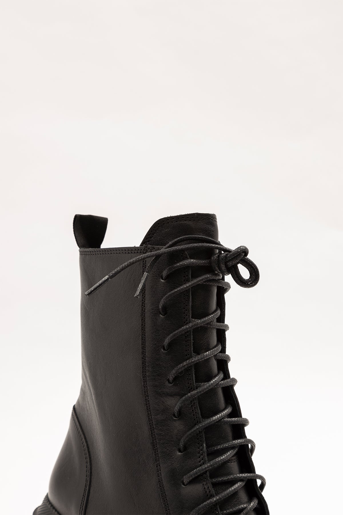 Vic Matie Küt Burun Yandan Fermuarlı Deri Postal Bot-Libas Trendy Fashion Store