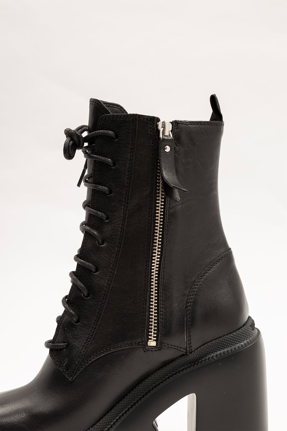 Vic Matie Küt Burun Yandan Fermuarlı Deri Postal Bot-Libas Trendy Fashion Store