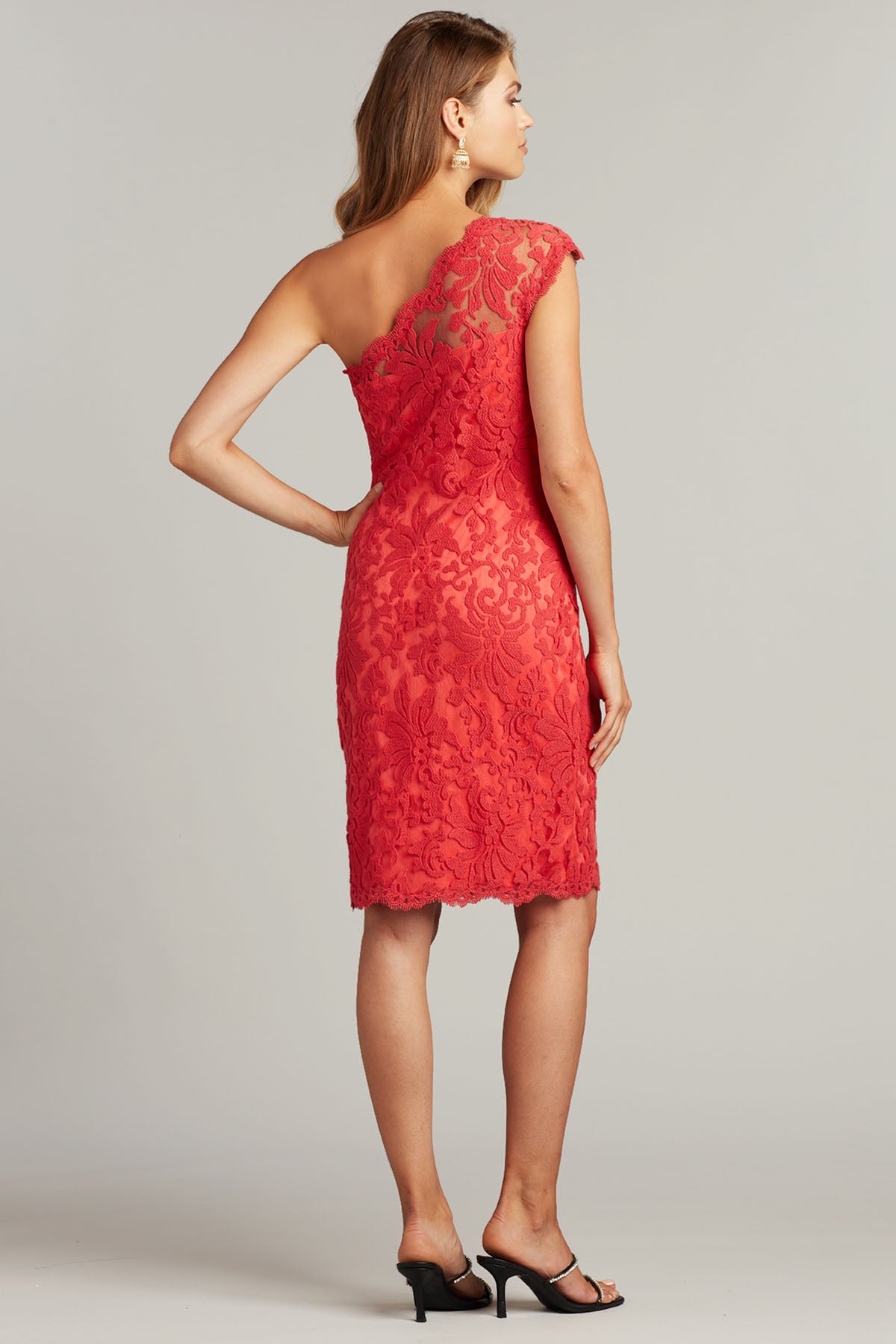 Tadashi Shoji Nakış Tül Detaylı Tek Omuz Abiye Elbise-Libas Trendy Fashion Store