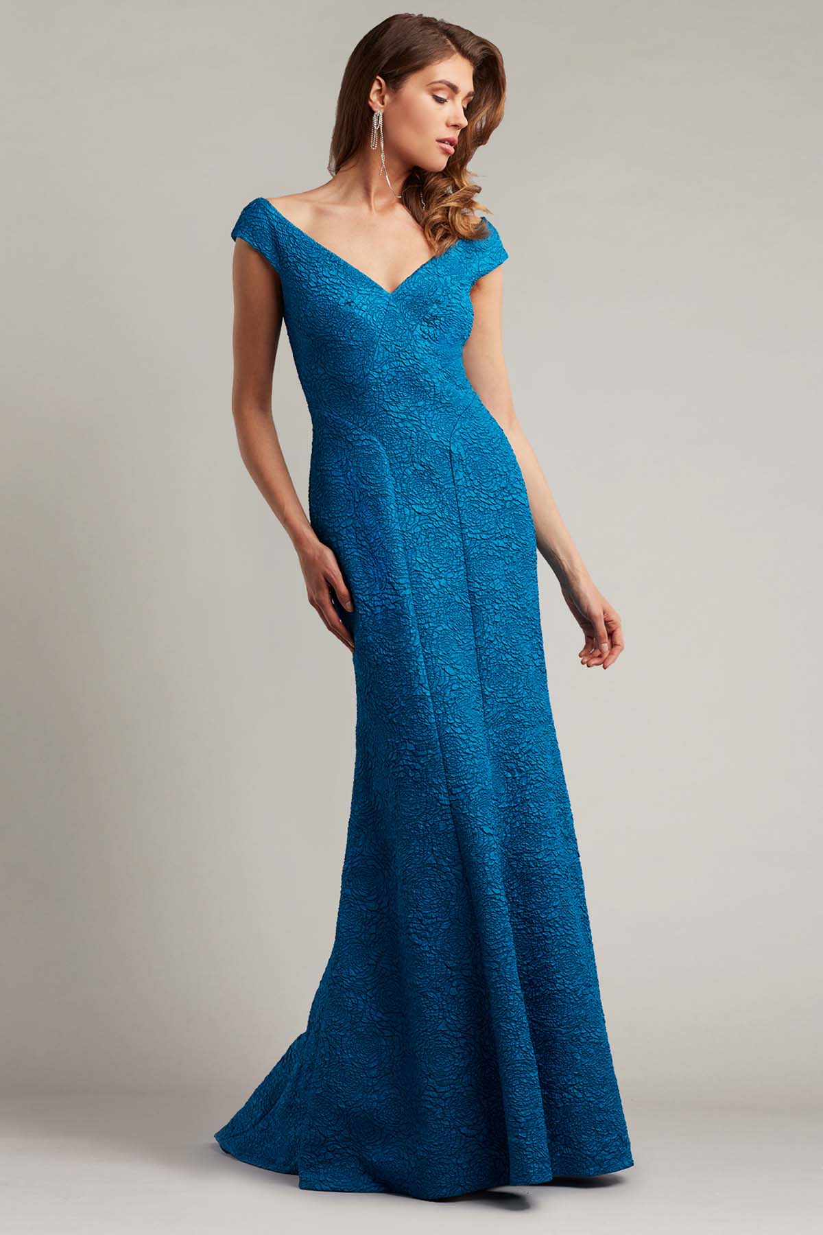 Tadashi Shoji V Yaka Maxi Abiye Elbise-Libas Trendy Fashion Store