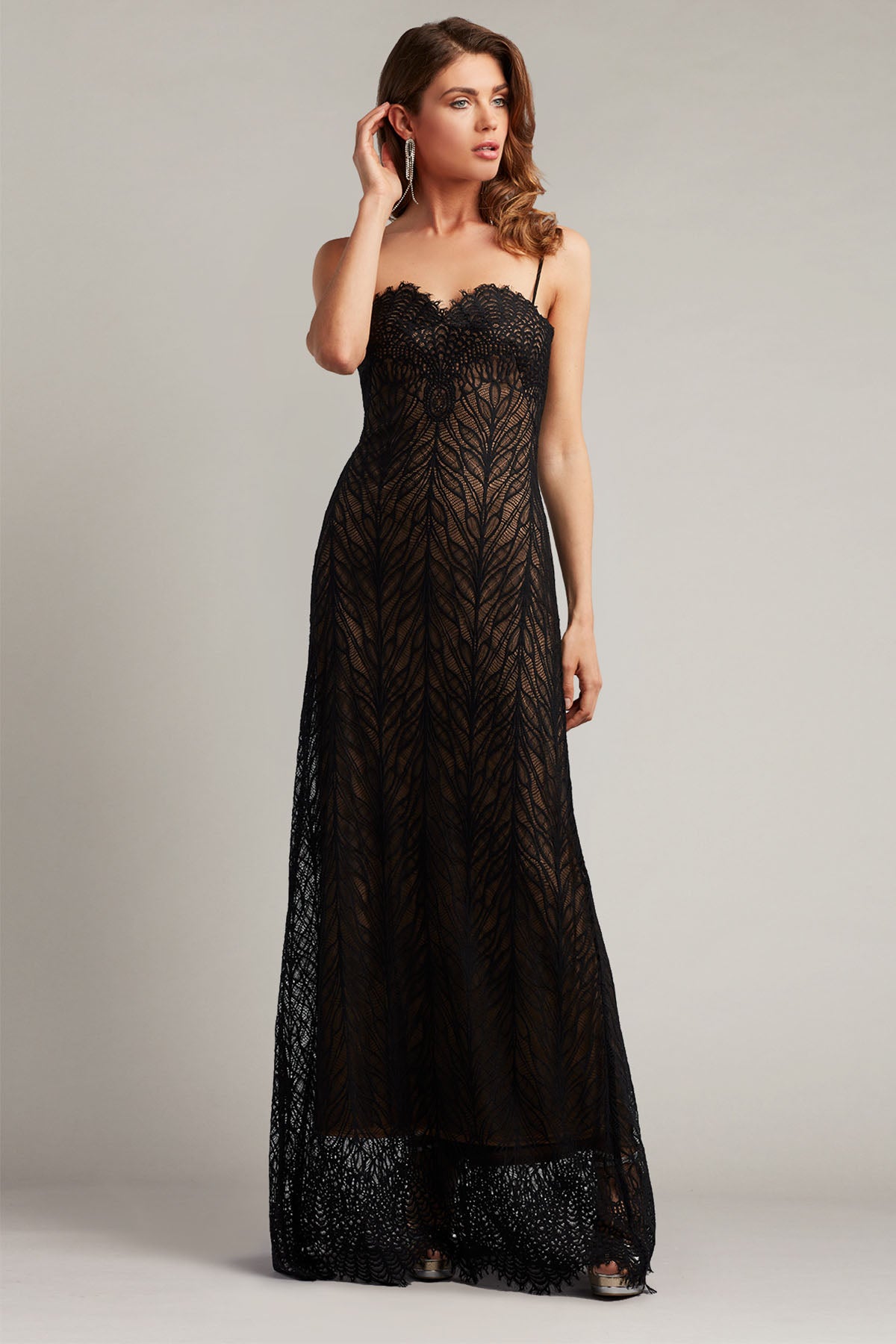 Tadashi Shoji Kalp Dekolte Askılı Maxi Abiye Elbise-Libas Trendy Fashion Store