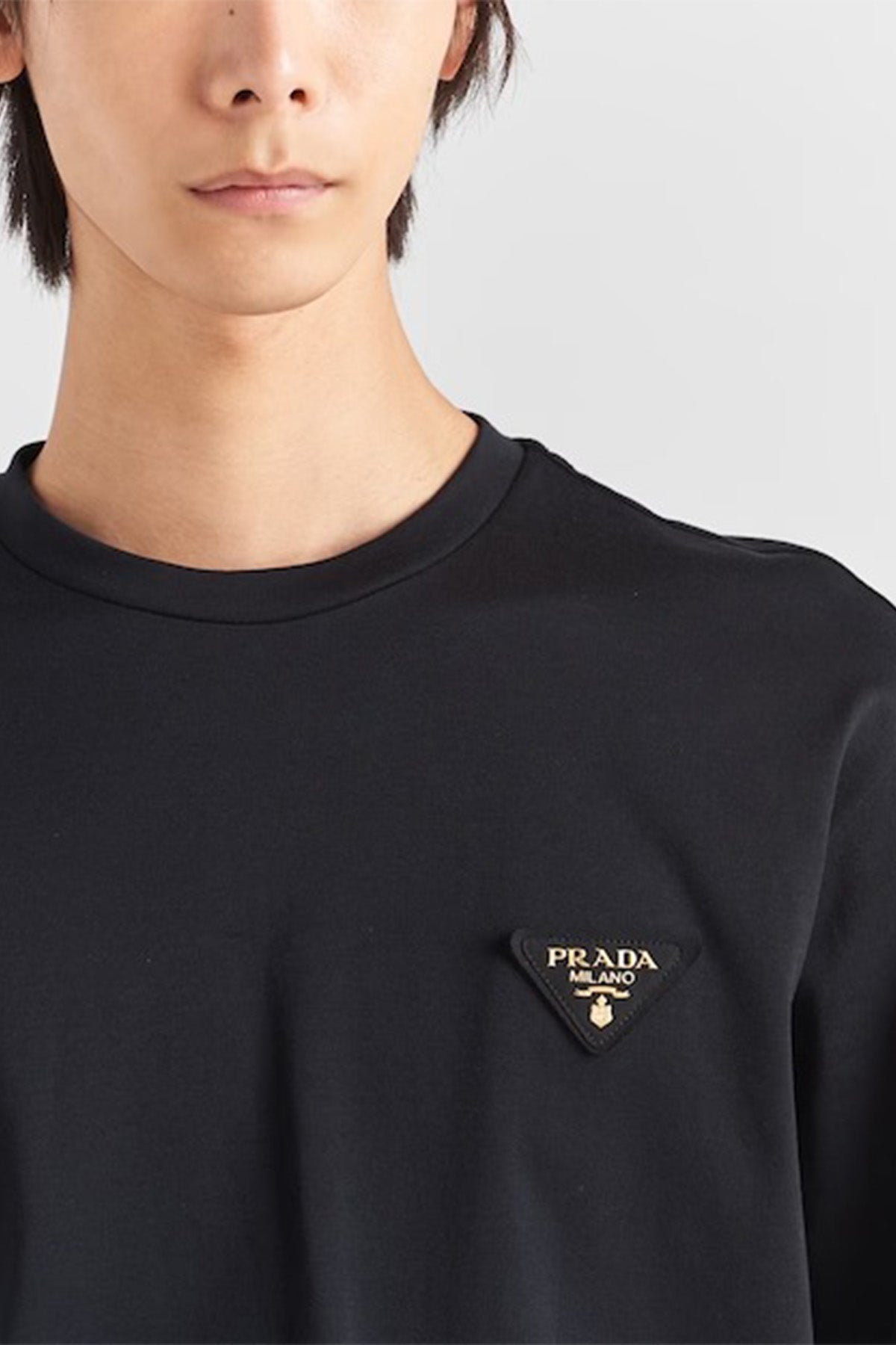 Prada Logolu Yuvarlak Yaka T-shirt-Libas Trendy Fashion Store