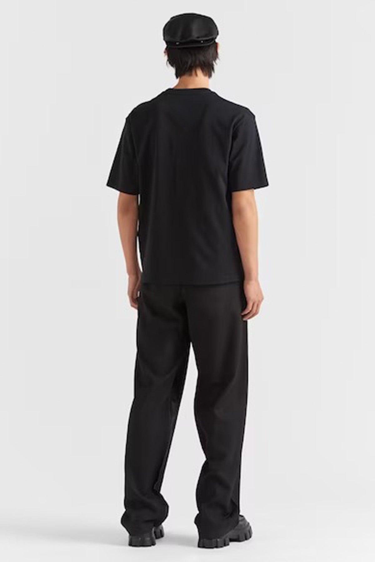 Prada Logolu Yuvarlak Yaka T-shirt-Libas Trendy Fashion Store