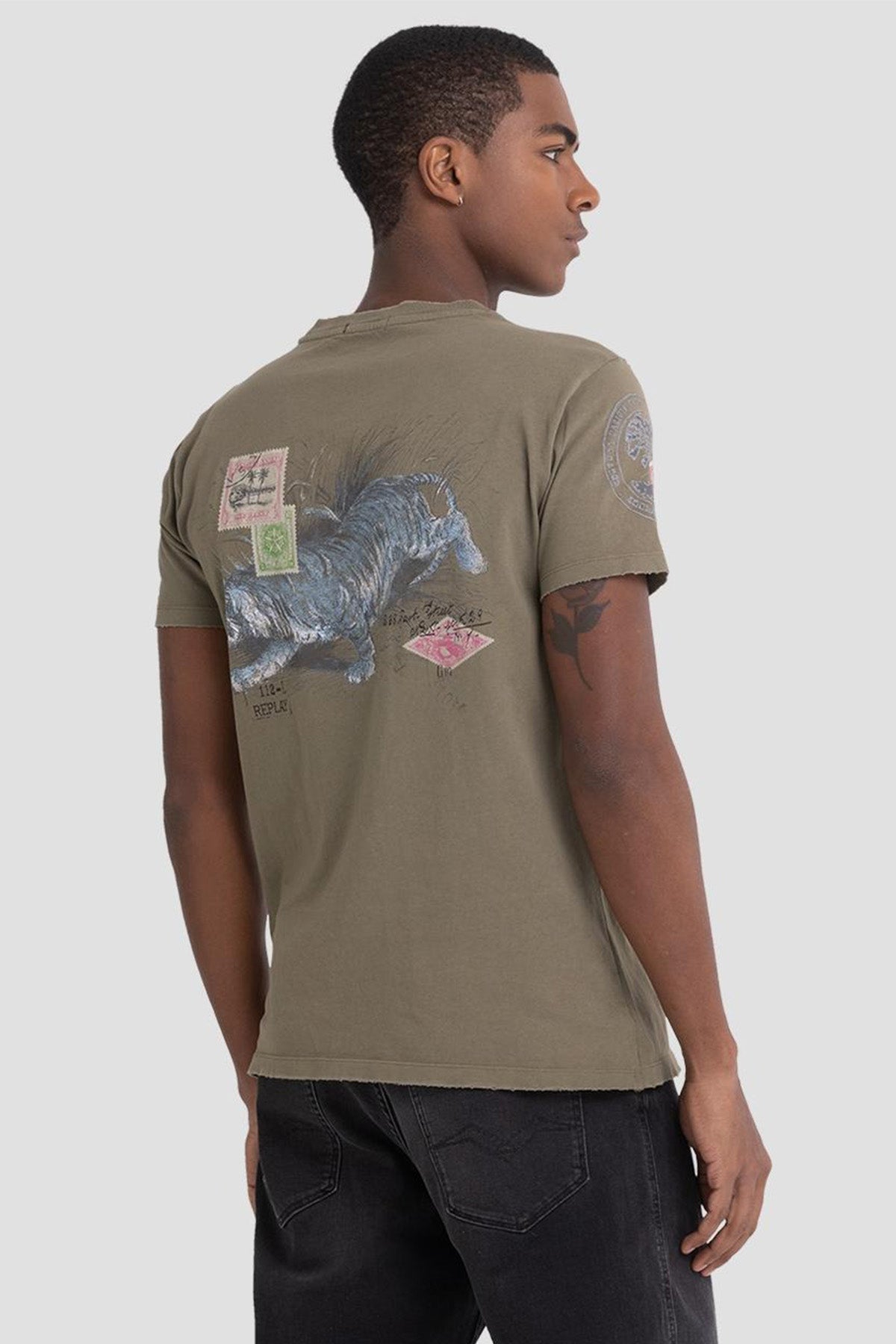 Replay Yuvarlak Yaka Eskitme Detaylı Baskılı T-shirt-Libas Trendy Fashion Store