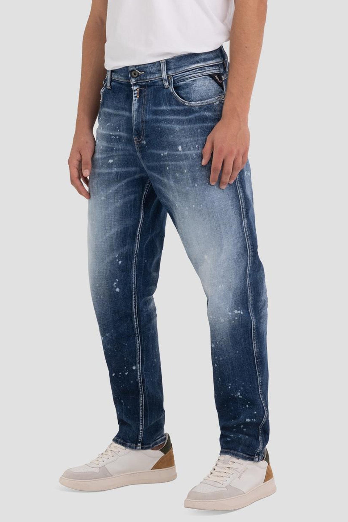 Replay Sandot Relaxed Tapered Fit Jeans-Libas Trendy Fashion Store