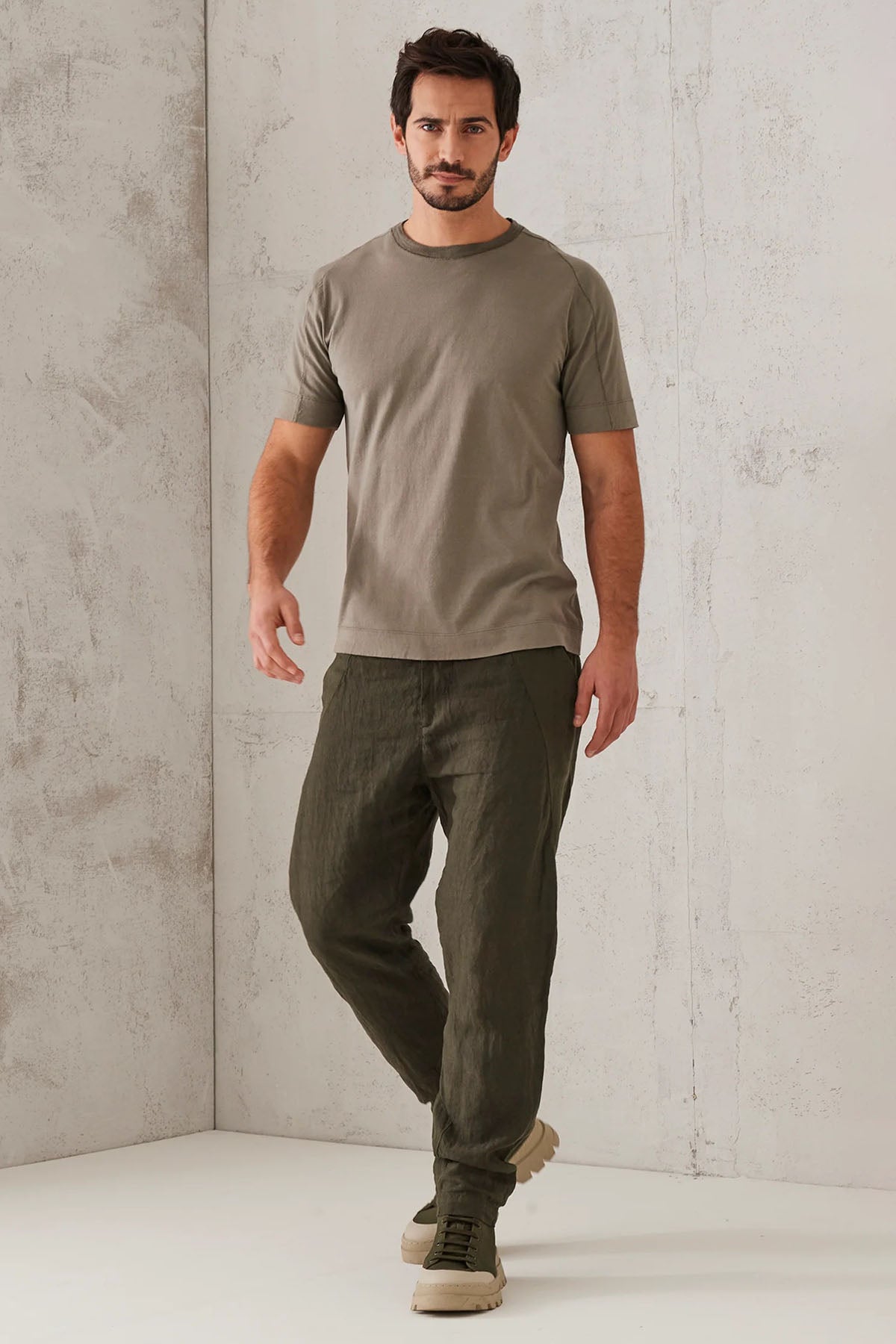 Transit Cep Detaylı Keten Karışımlı Yuvarlak Yaka T-shirt-Libas Trendy Fashion Store