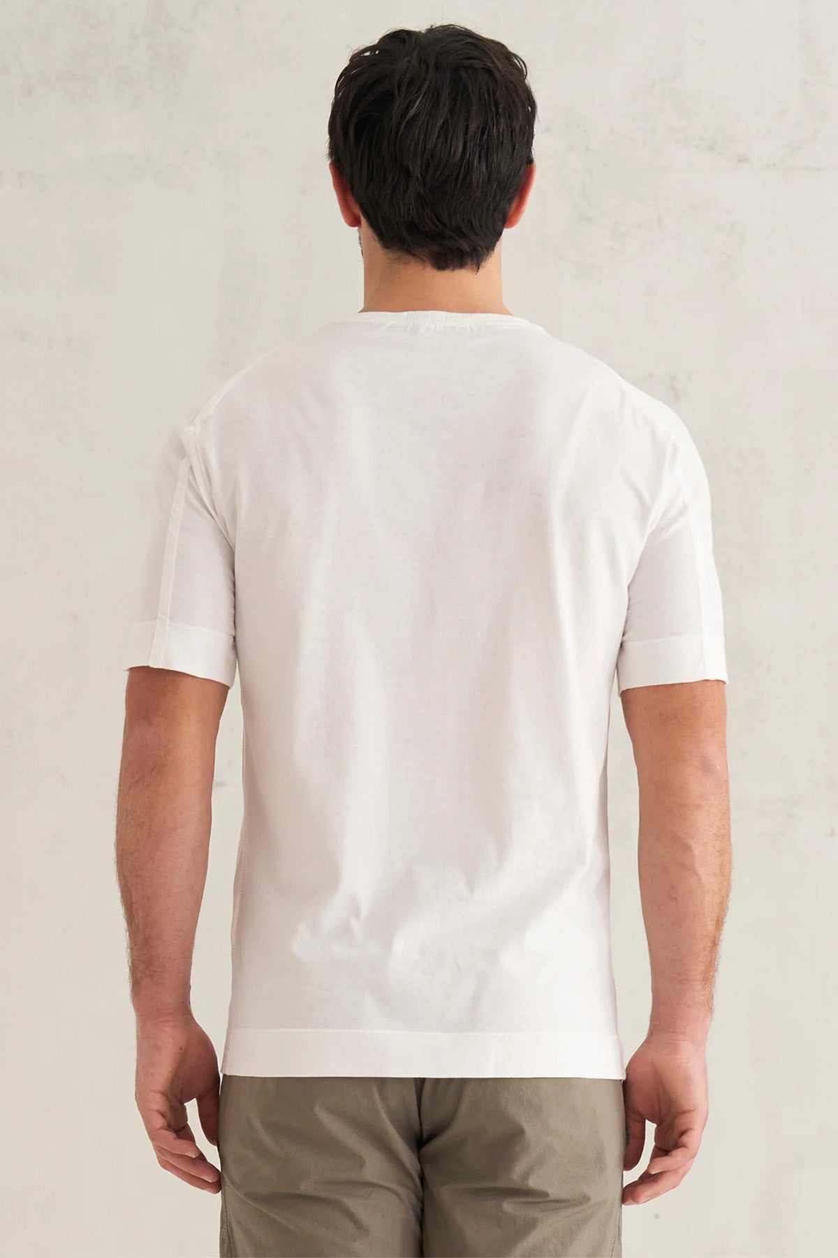 Transit Cep Detaylı Keten Karışımlı Yuvarlak Yaka T-shirt-Libas Trendy Fashion Store