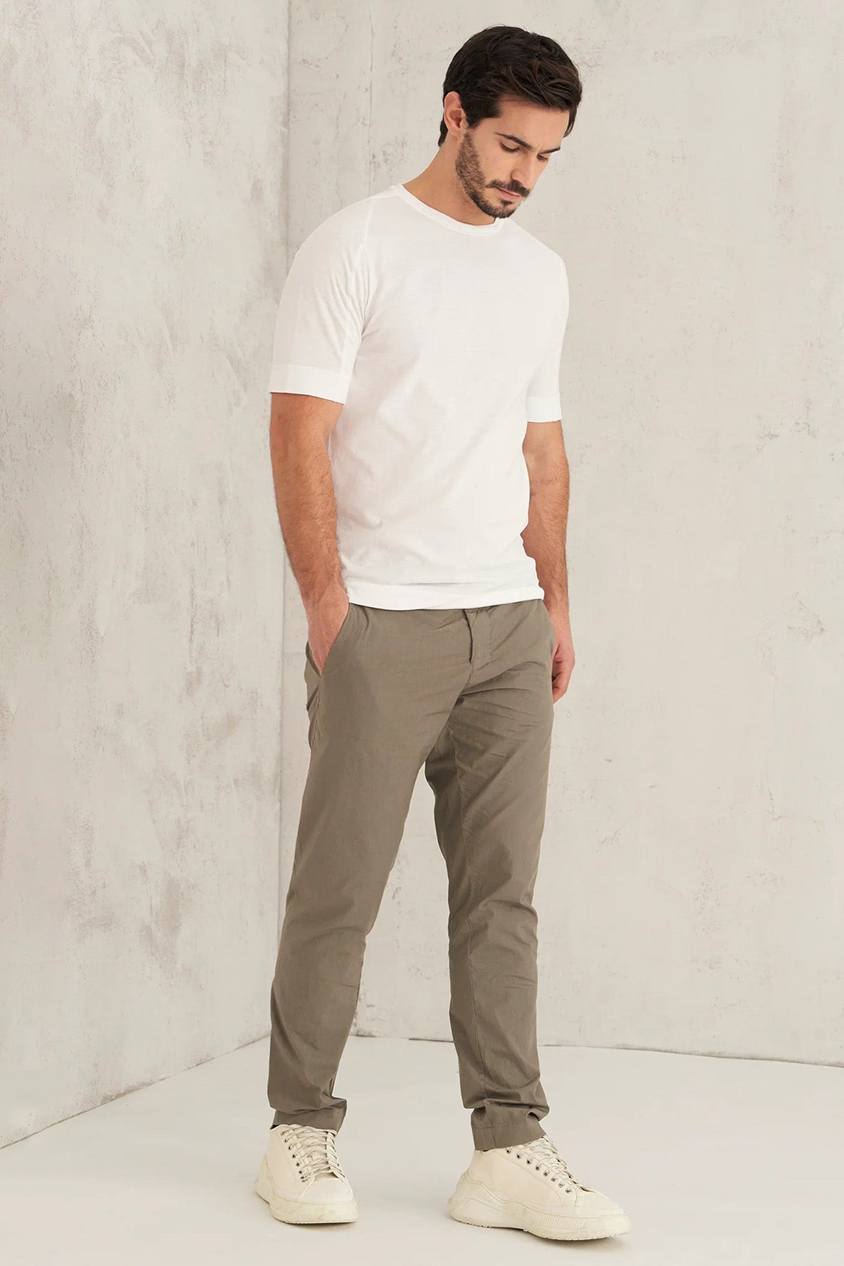 Transit Cep Detaylı Keten Karışımlı Yuvarlak Yaka T-shirt-Libas Trendy Fashion Store