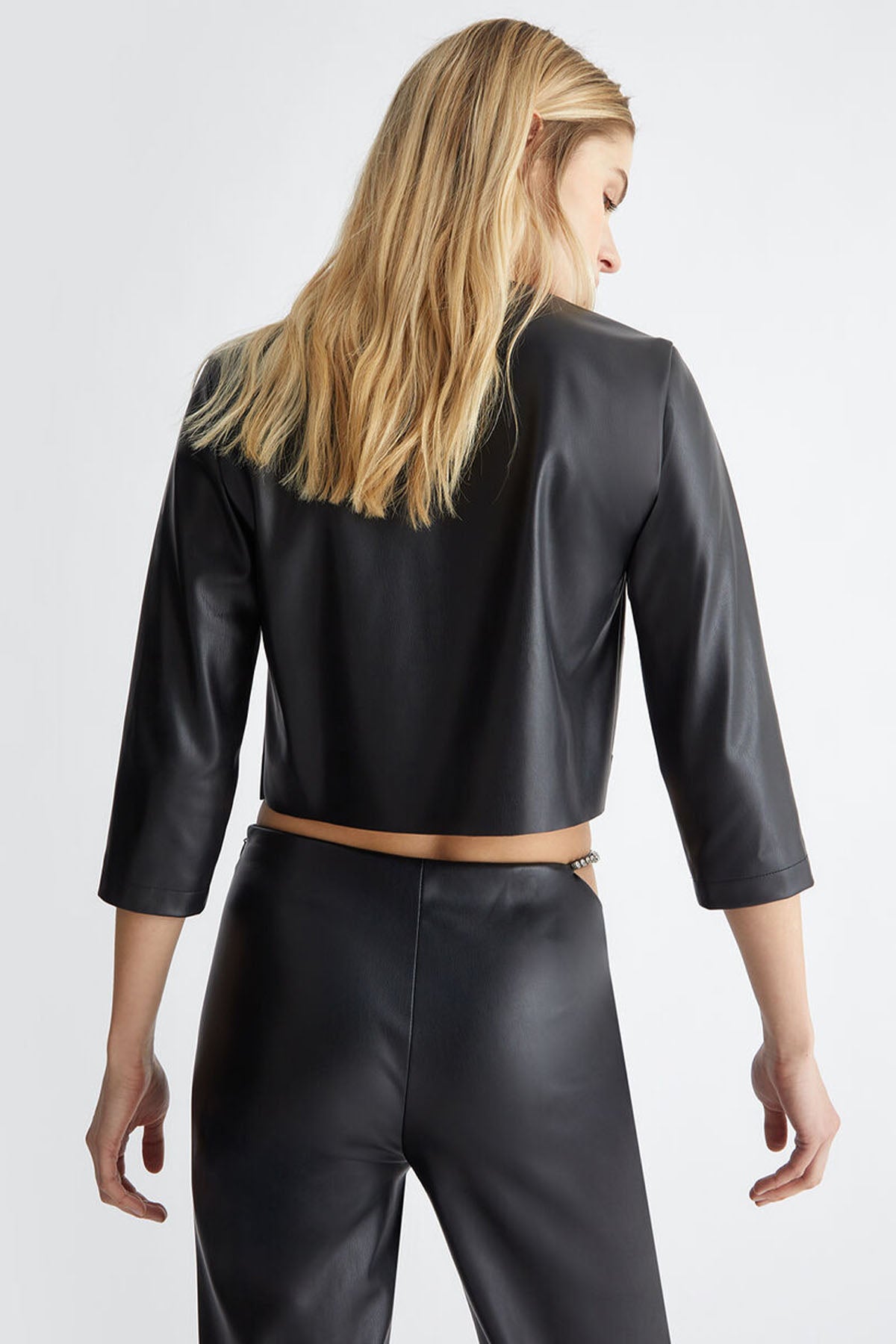 Liu Jo Lazer Kesim Nakışlı Crop Deri Ceket