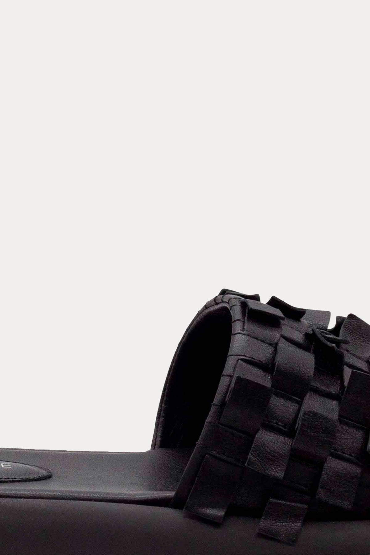 Vic Matie Örgü Deri Terlik