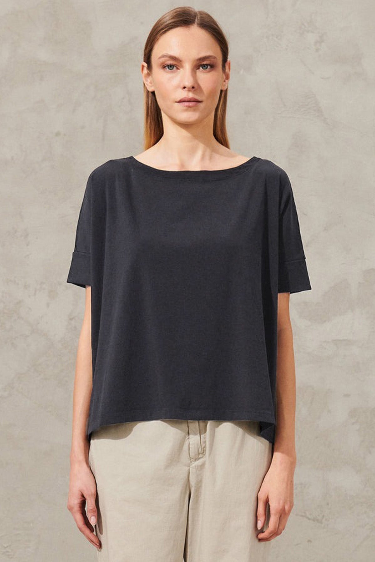 Transit Geniş Kesim Kayık Yaka Streç T-shirt